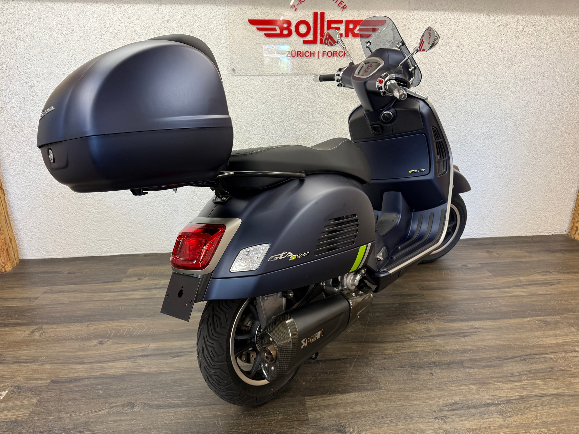 PIAGGIO Vespa GTS 300 Super Tech ABS-image-3