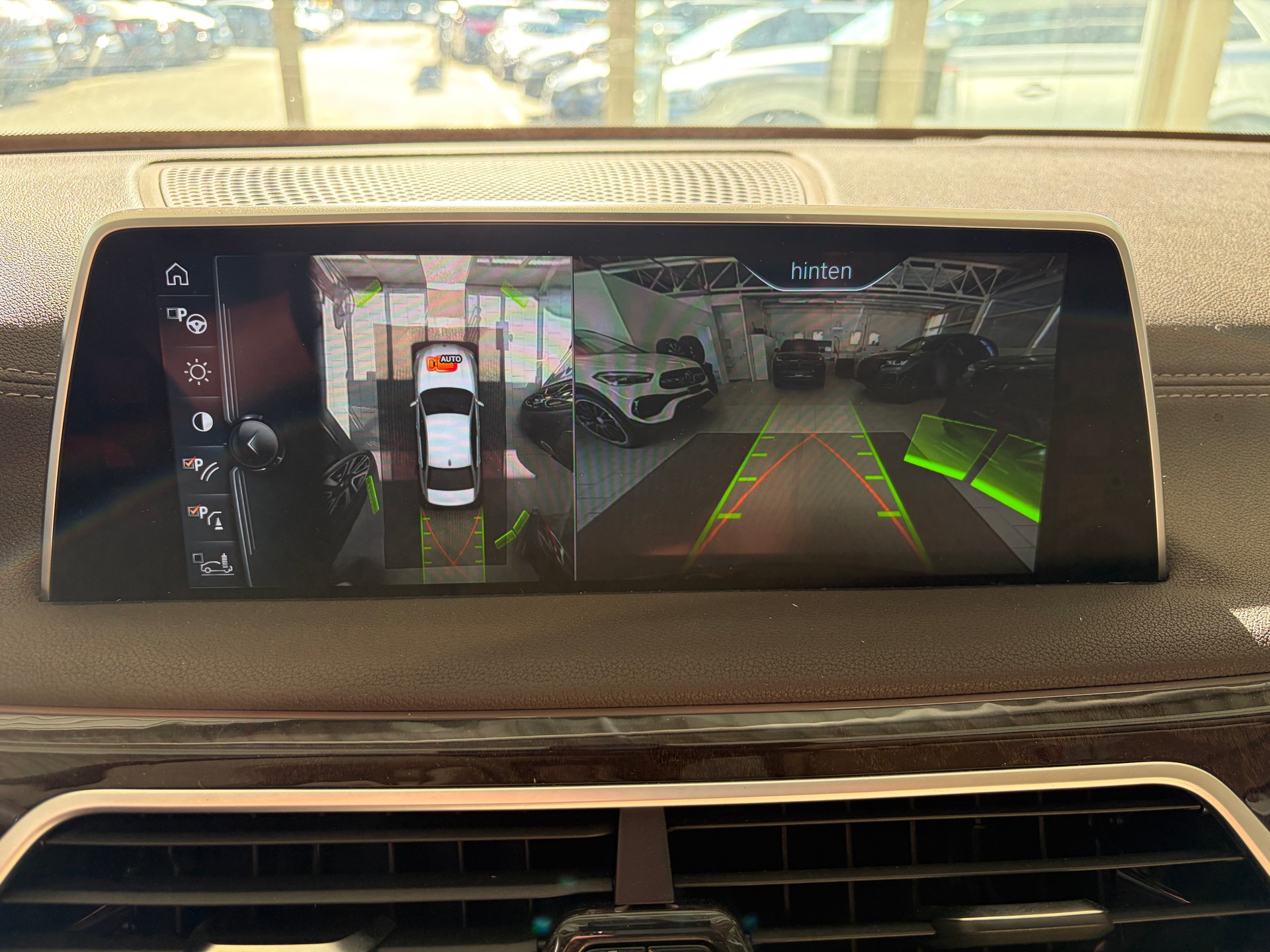 BMW 750i xDrive Steptronic | CH | Leder Beige | Night Vision | FOND Entertain | TV | PURE EXCELLENCE | Standheiz. |-image-16