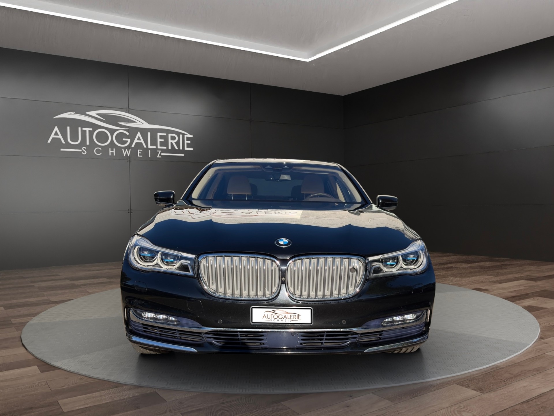 BMW 750i xDrive Steptronic | CH | Leder Beige | Night Vision | FOND Entertain | TV | PURE EXCELLENCE | Standheiz. |-image-7
