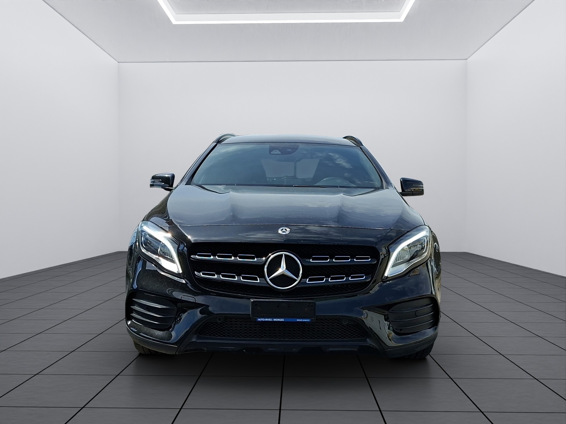 MERCEDES-BENZ GLA 250 AMG Line 4Matic 7G-DCT-showroom-element-2