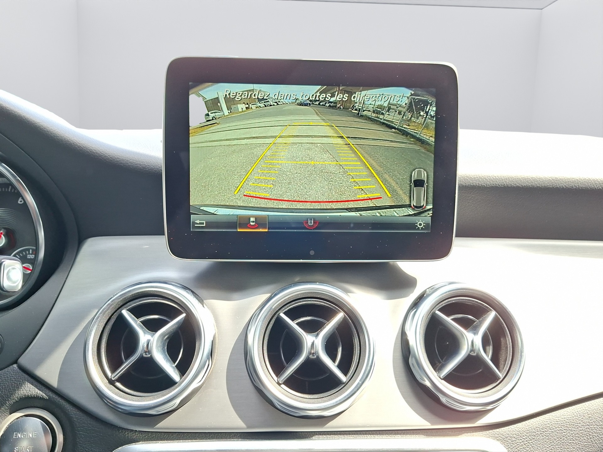 MERCEDES-BENZ GLA 250 AMG Line 4Matic 7G-DCT-image-15
