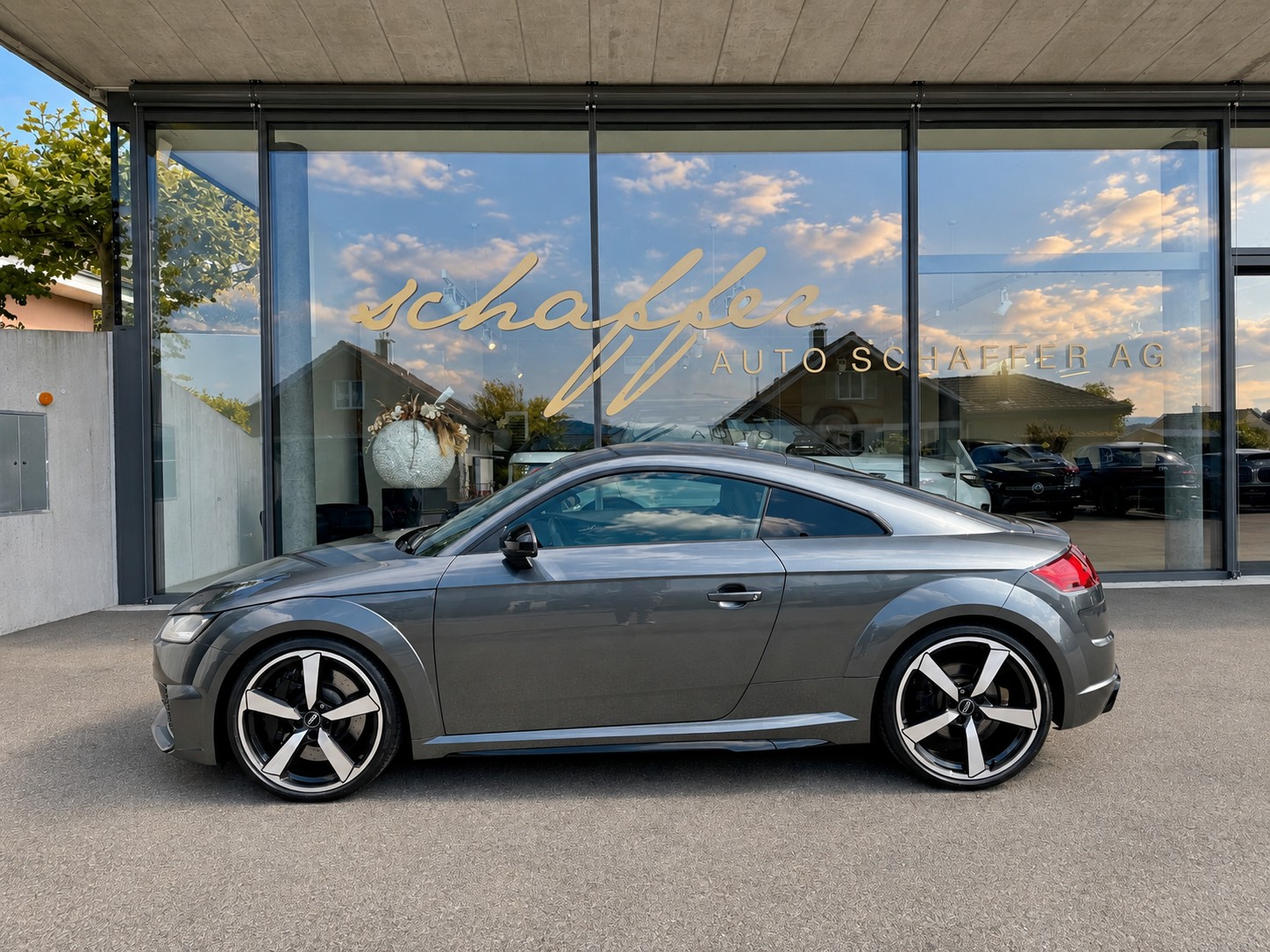 AUDI TT Coupé TTRS quattro S-tronic-showroom-element-2