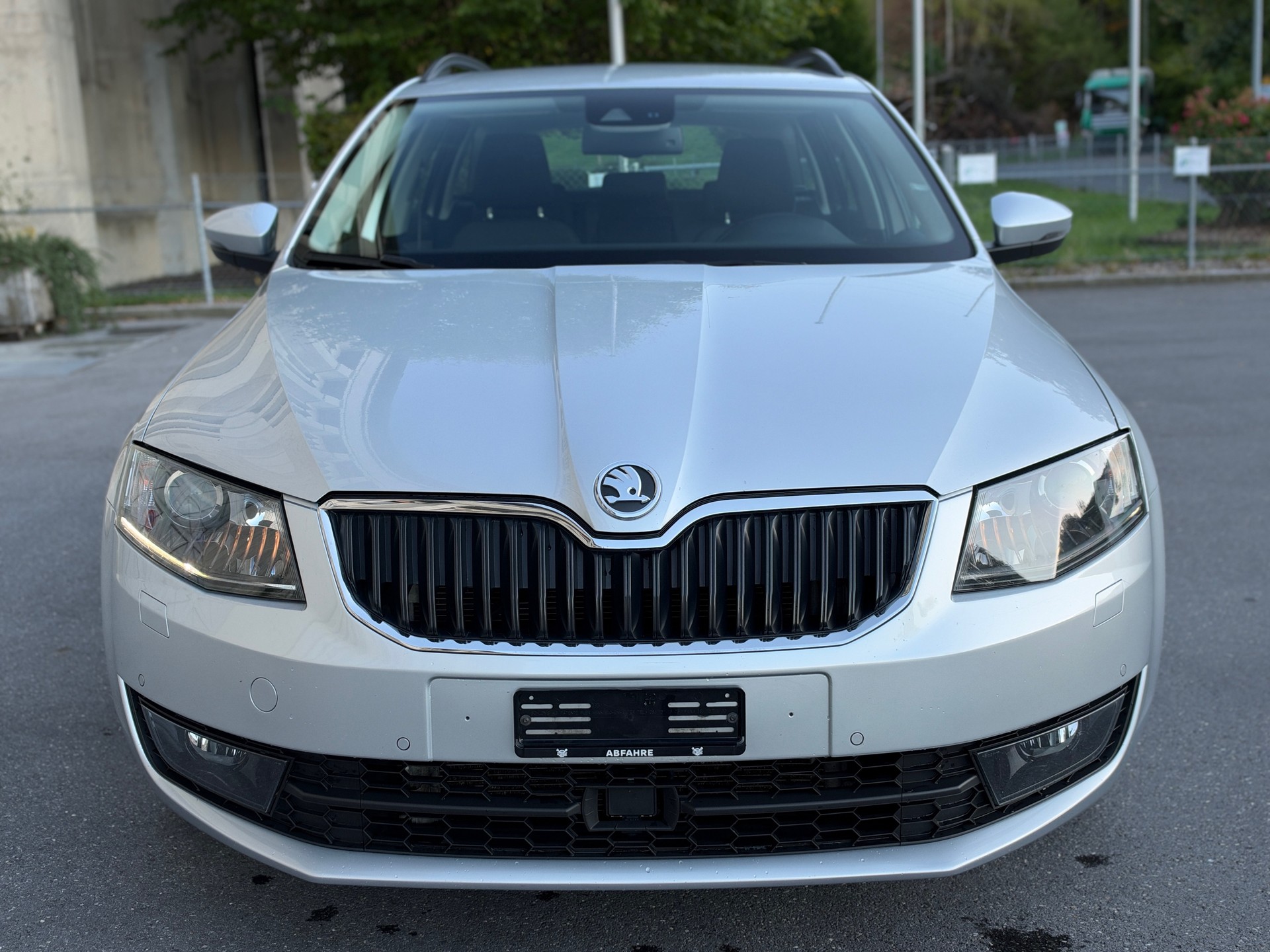 SKODA Octavia Combi 2.0 TDI Ambition DSG-image-3