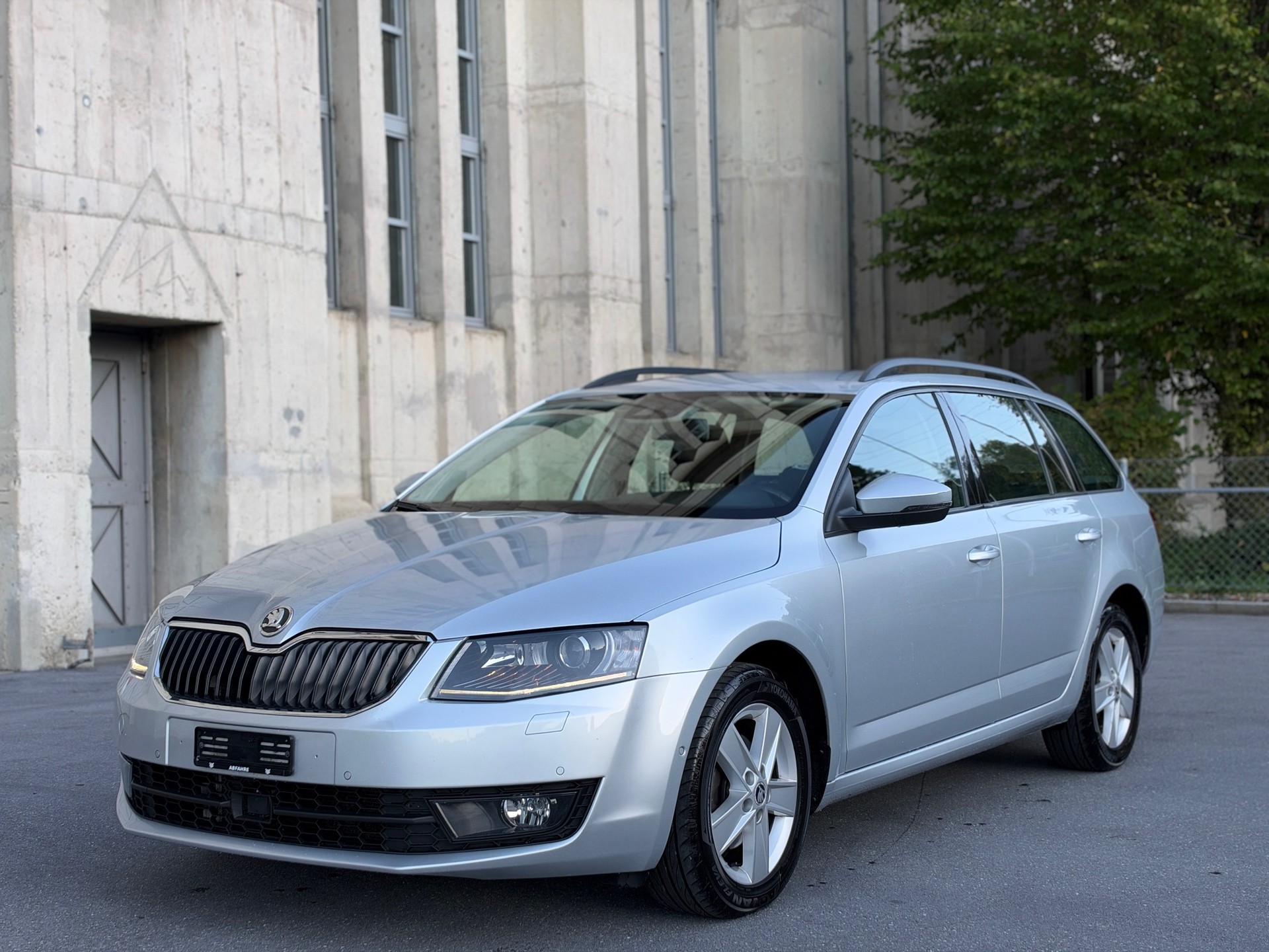 SKODA Octavia Combi 2.0 TDI Ambition DSG
