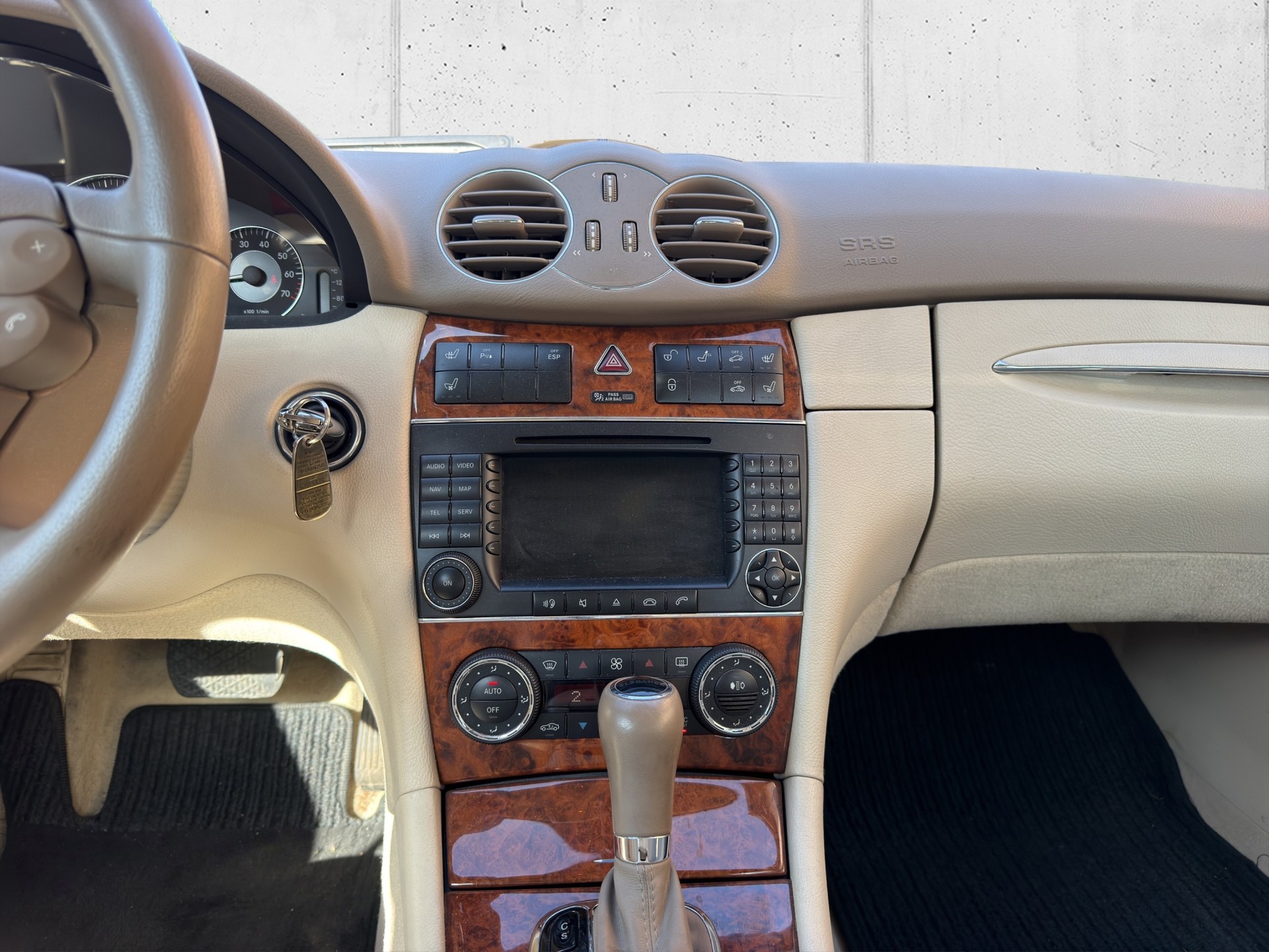 MERCEDES-BENZ CLK 500 Elégance 7G-Tronic-image-18