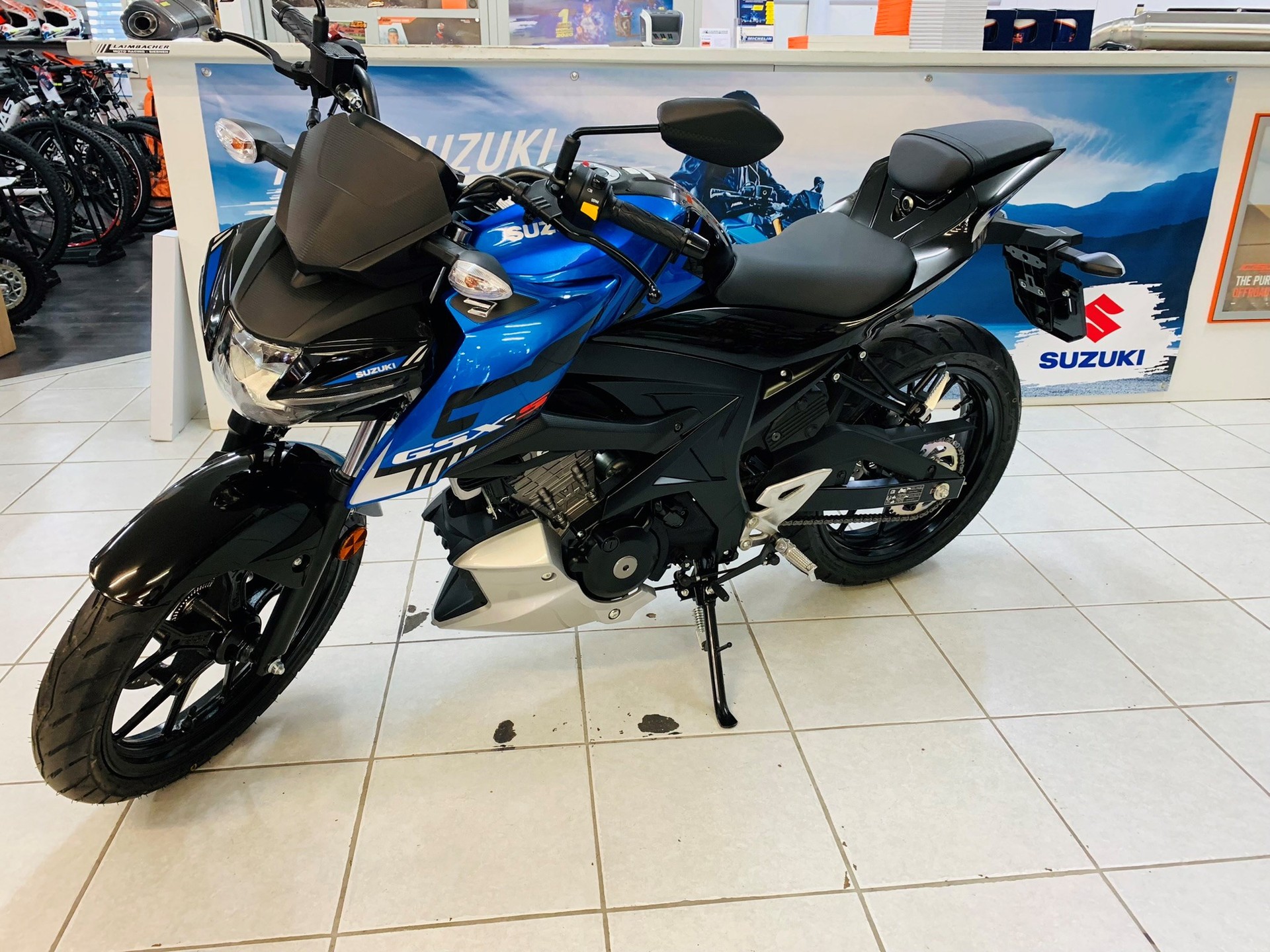 SUZUKI GSX-S 125-image-2