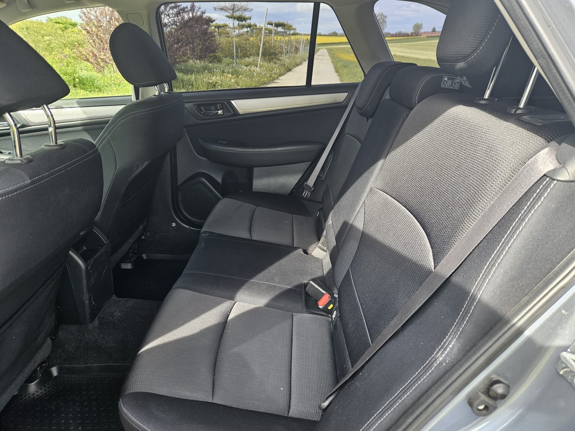 SUBARU Outback Legacy 2.0D Swiss AWD Automat.-image-11