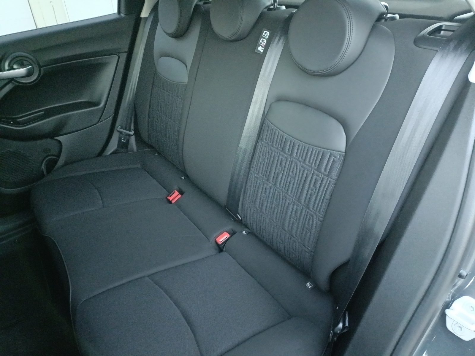 FIAT 500X 1.5 Hybrid Swiss Edition DCT-image-6