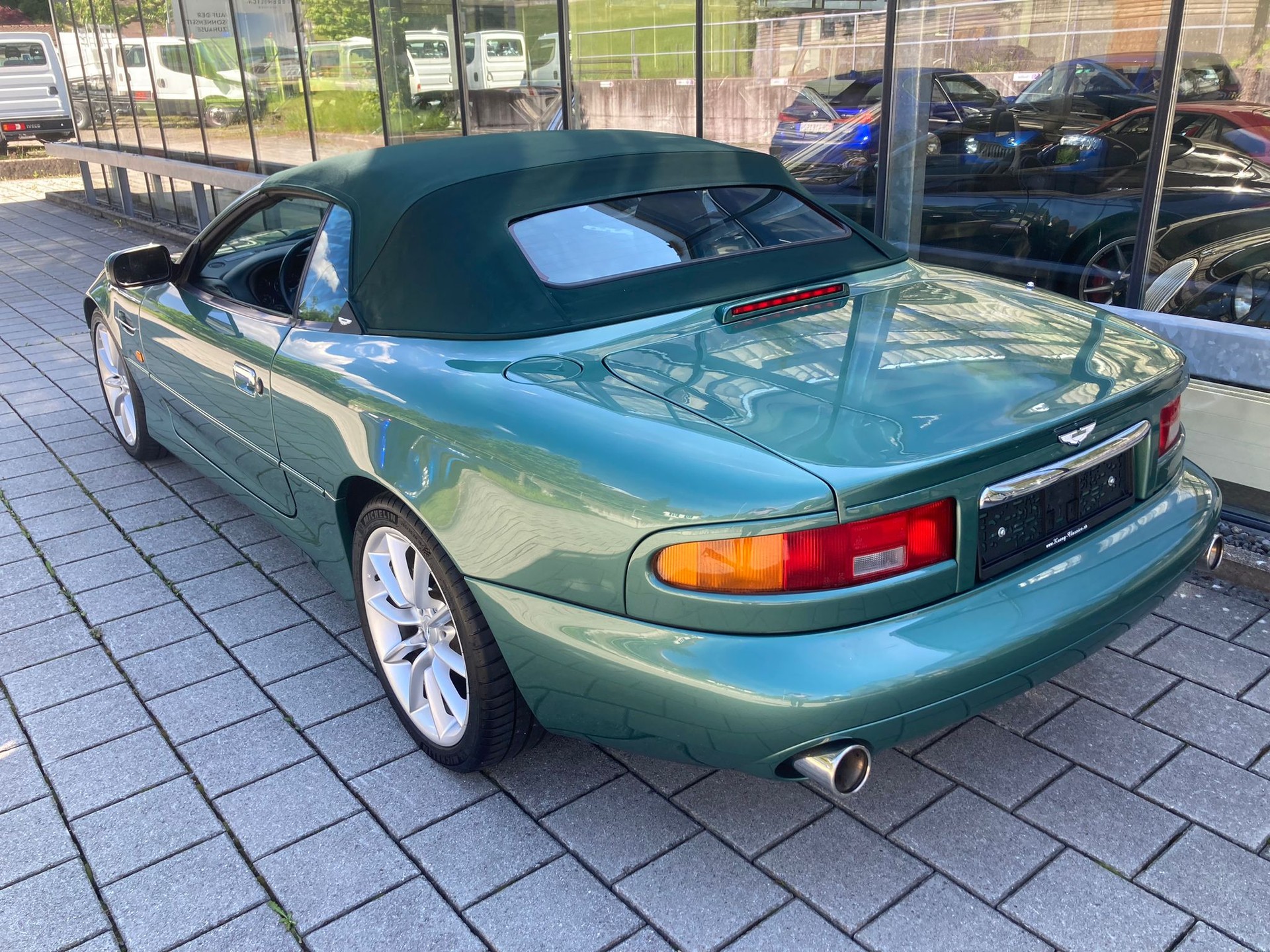 ASTON MARTIN DB7 Vantage Volante-image-6