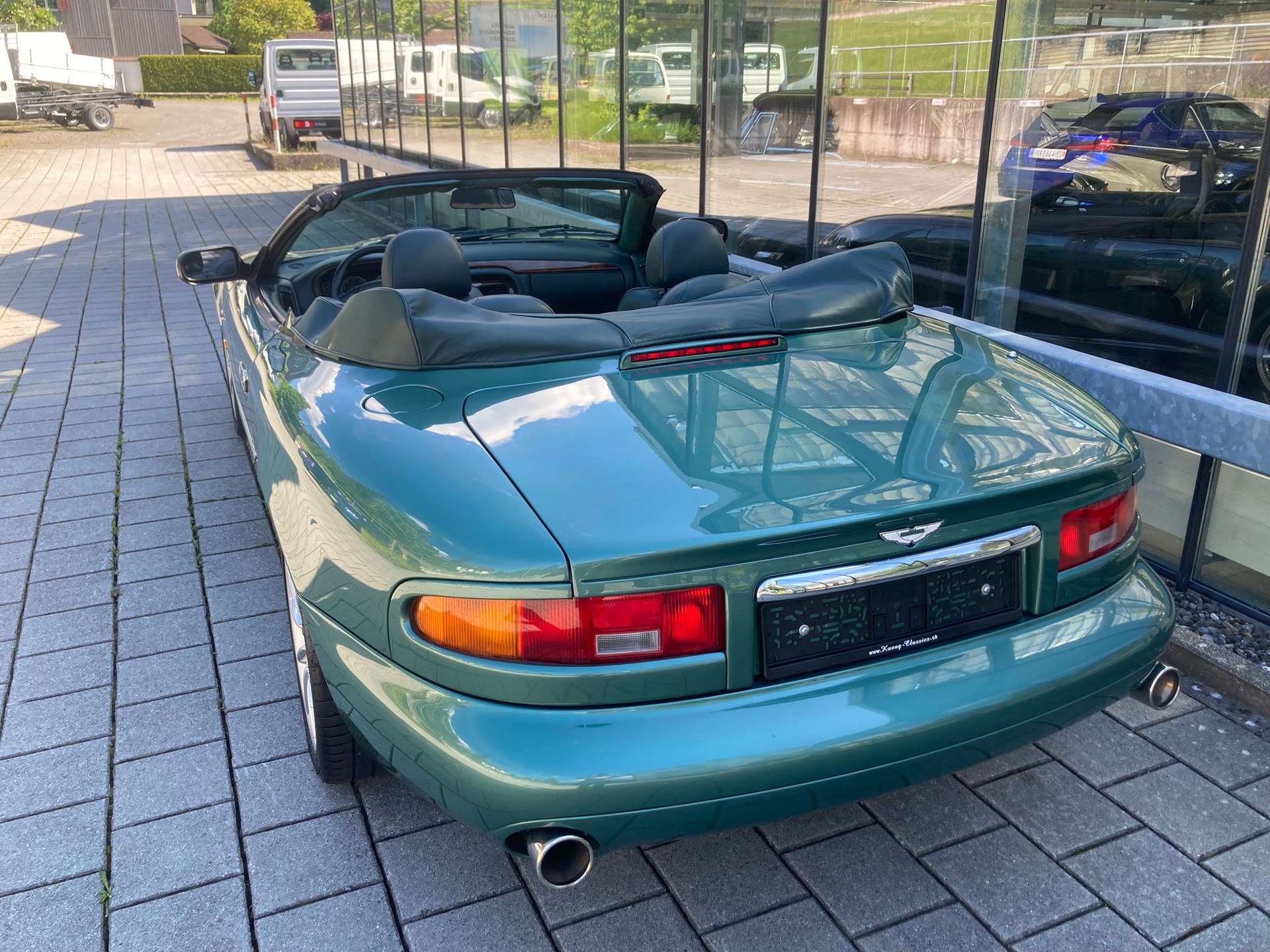 ASTON MARTIN DB7 Vantage Volante-image-5