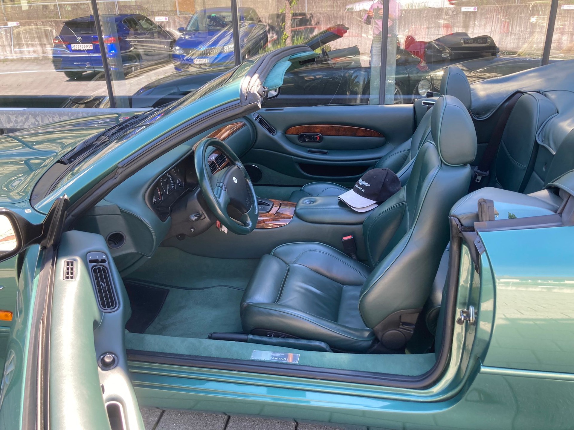 ASTON MARTIN DB7 Vantage Volante-image-16