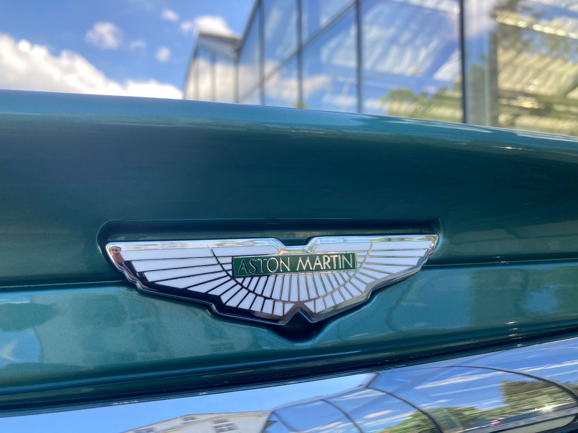 ASTON MARTIN DB7 Vantage Volante-image-18