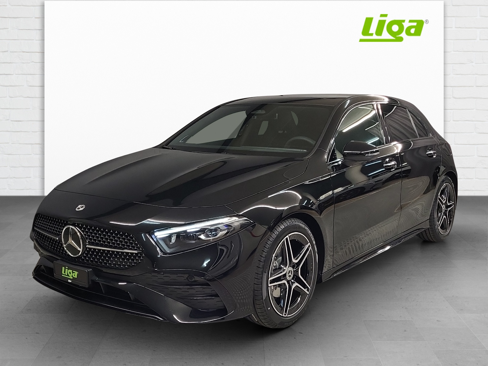 MERCEDES-BENZ A 200 AMG Line Night Star-showroom-element-1