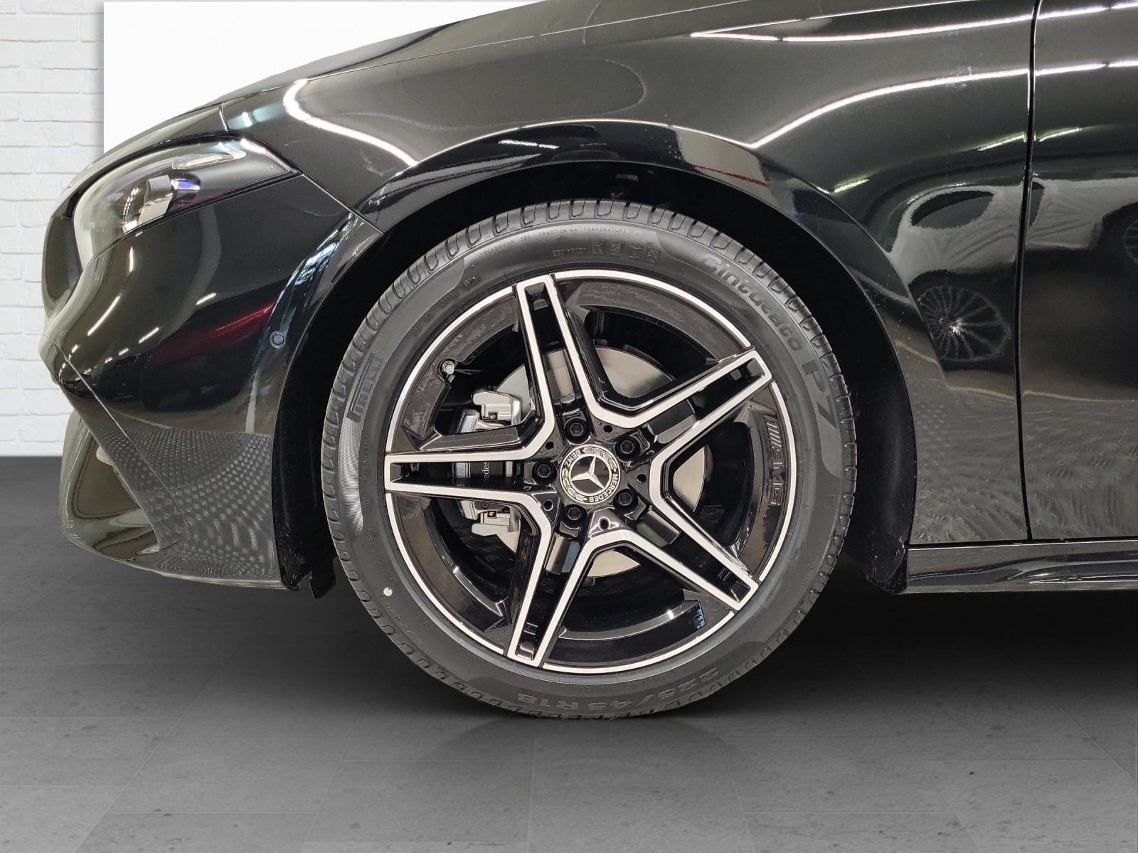 MERCEDES-BENZ A 200 AMG Line Night Star-image-5