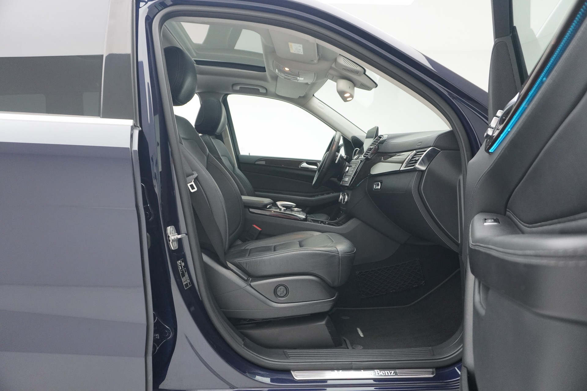 MERCEDES-BENZ GLS 350 d 4Matic 9G-TRONIC-image-16