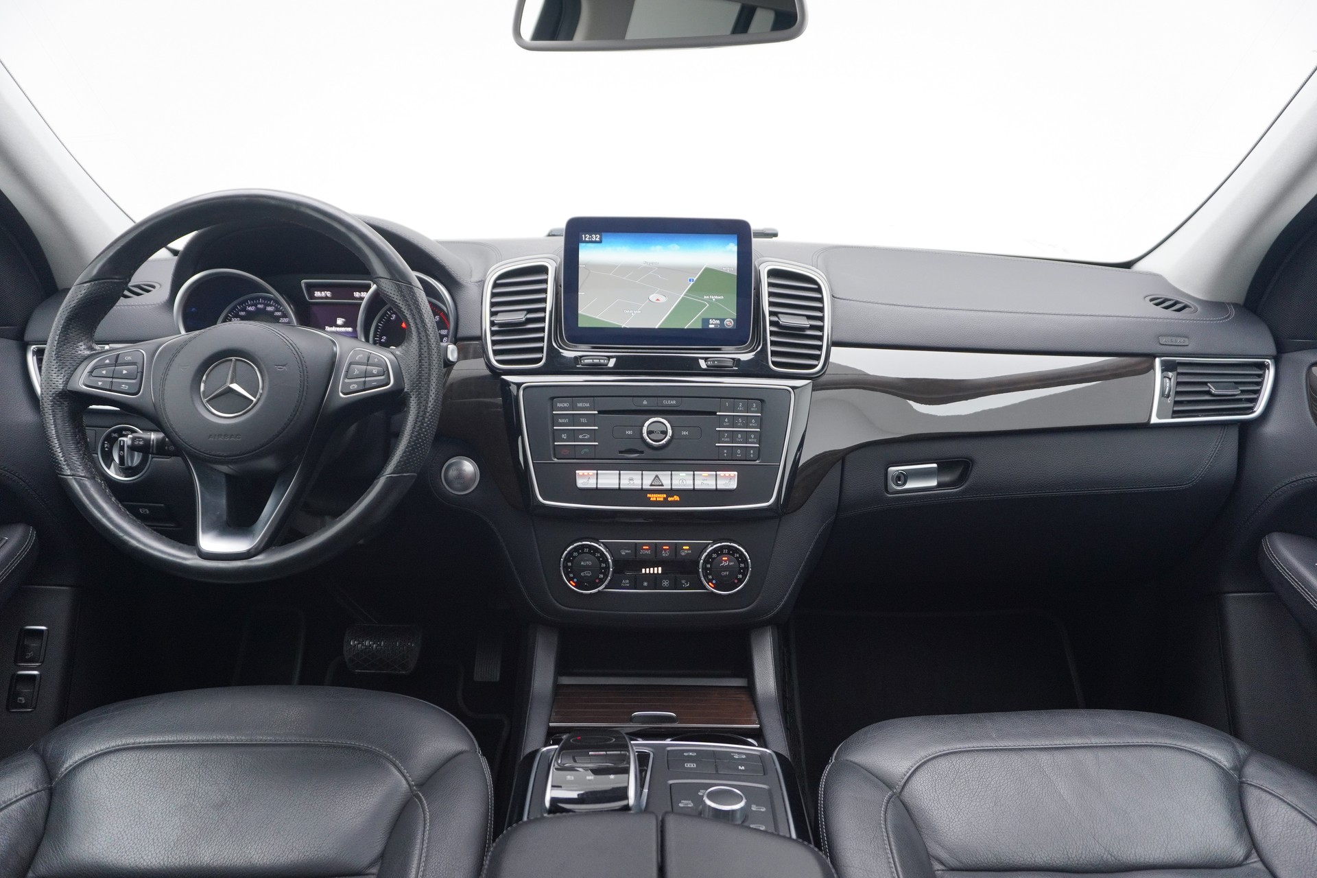 MERCEDES-BENZ GLS 350 d 4Matic 9G-TRONIC-image-18