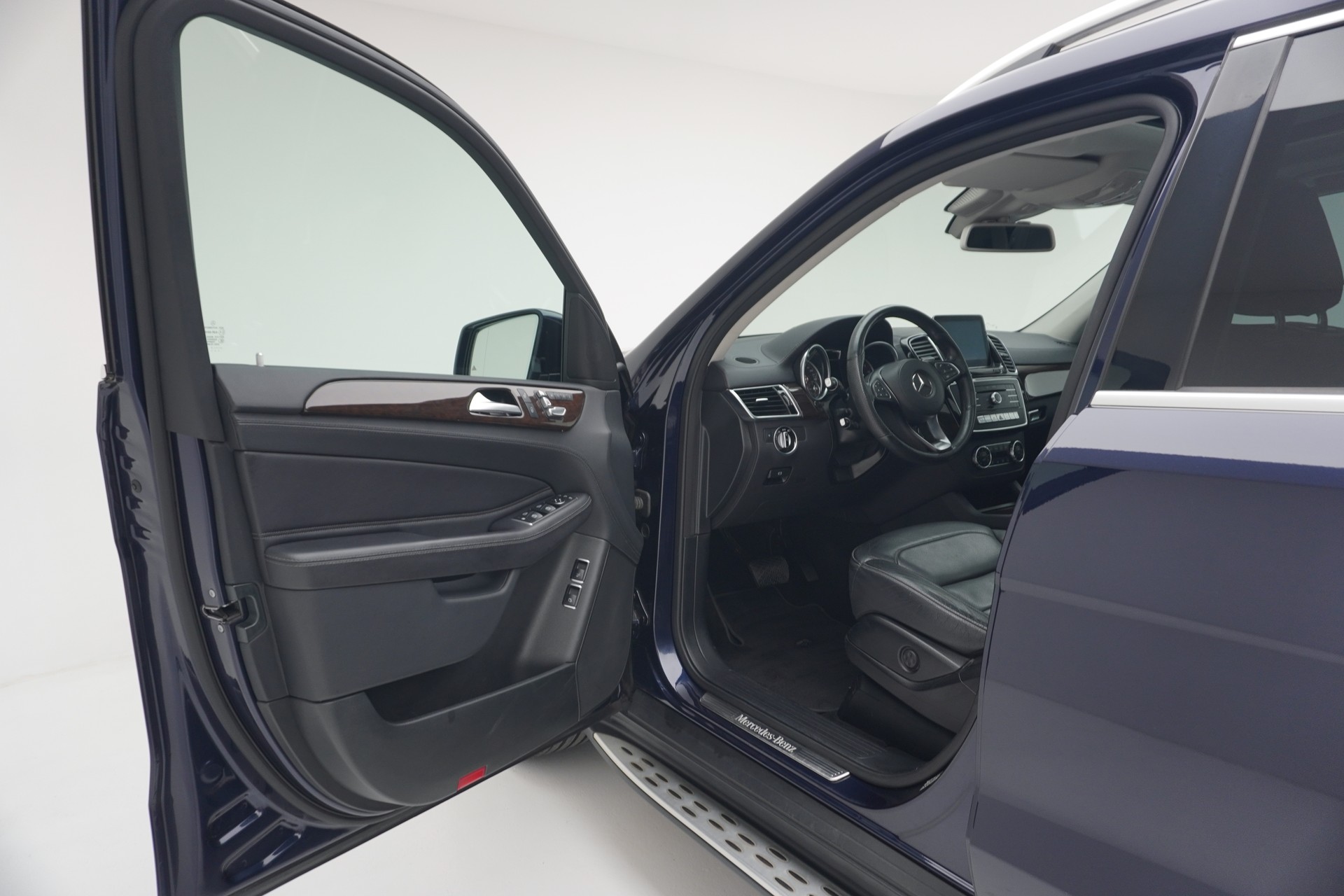 MERCEDES-BENZ GLS 350 d 4Matic 9G-TRONIC-image-11
