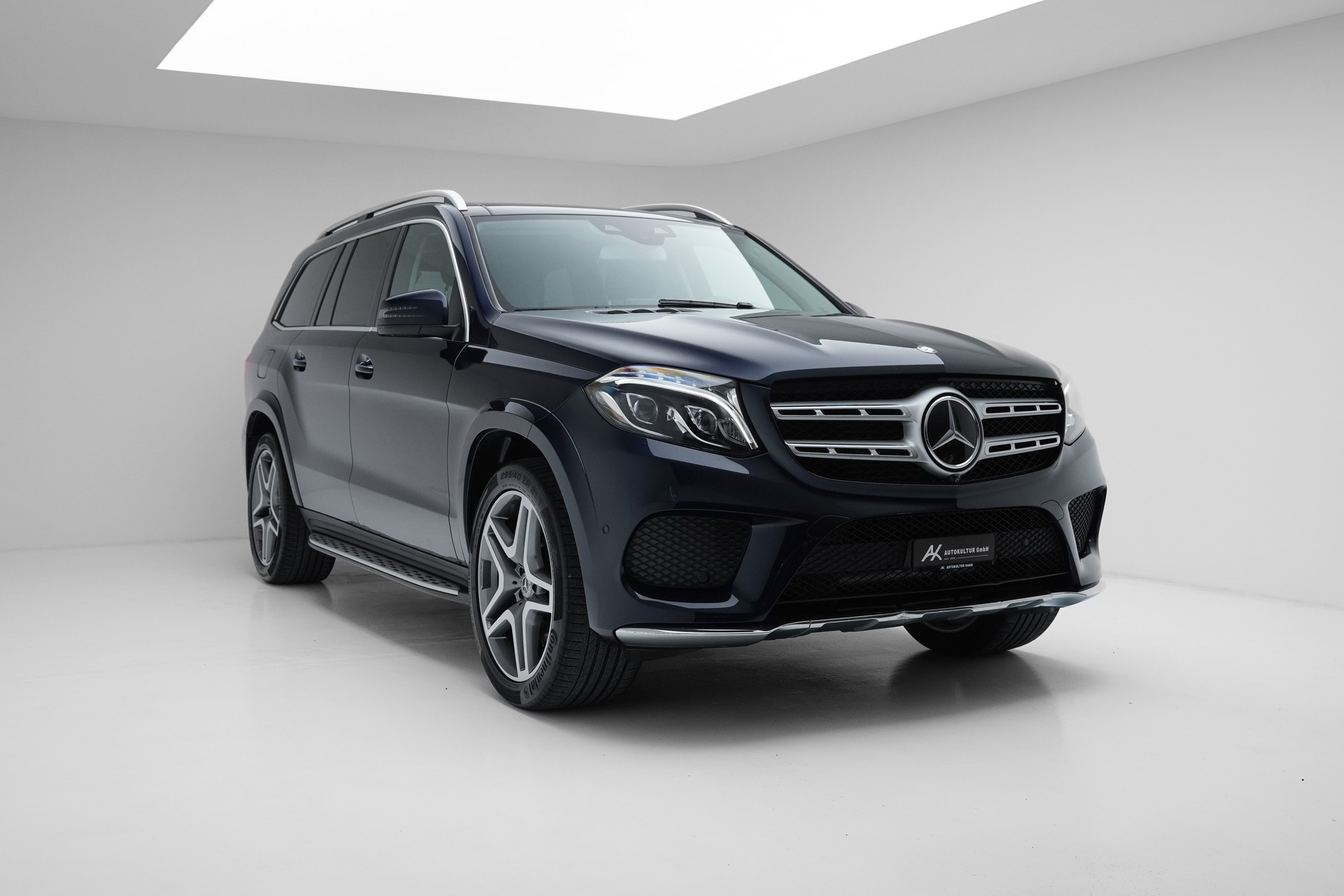 MERCEDES-BENZ GLS 350 d 4Matic 9G-TRONIC-showroom-element-2