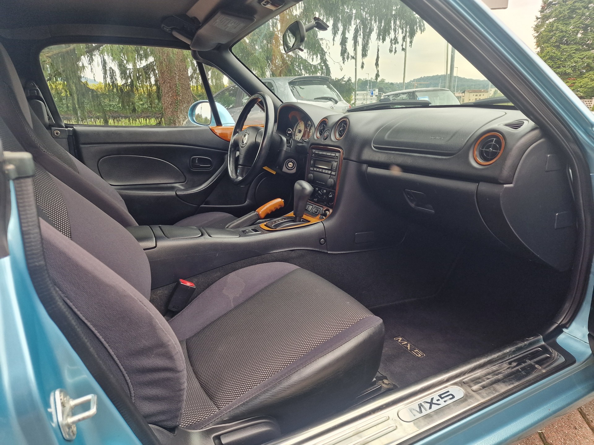 MAZDA MX-5 1.8i-16 Youngster Automatic-image-4