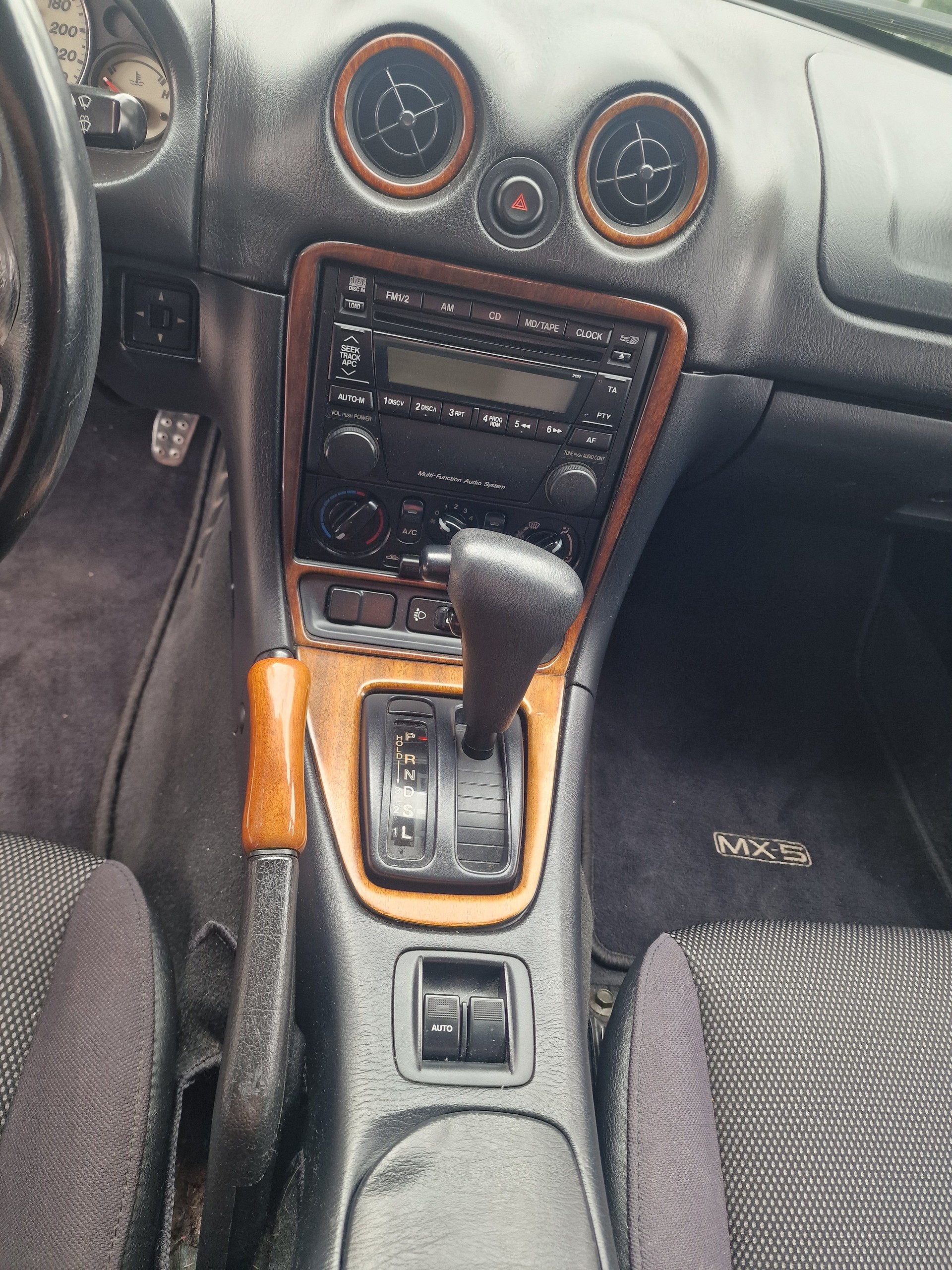 MAZDA MX-5 1.8i-16 Youngster Automatic-image-7