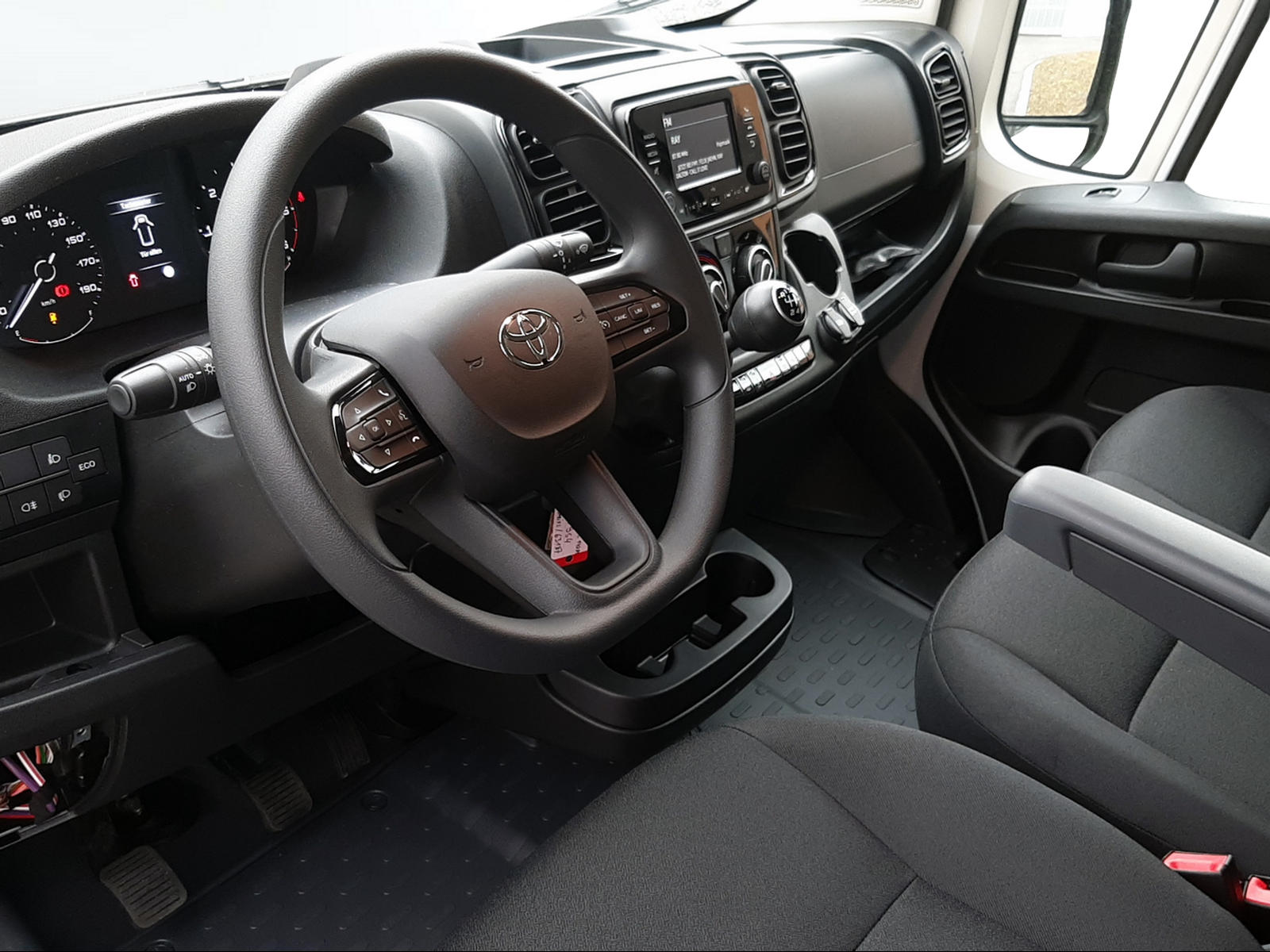 TOYOTA PROACE MAX Van 3.5 L2H2 2.2 D Active-image-13