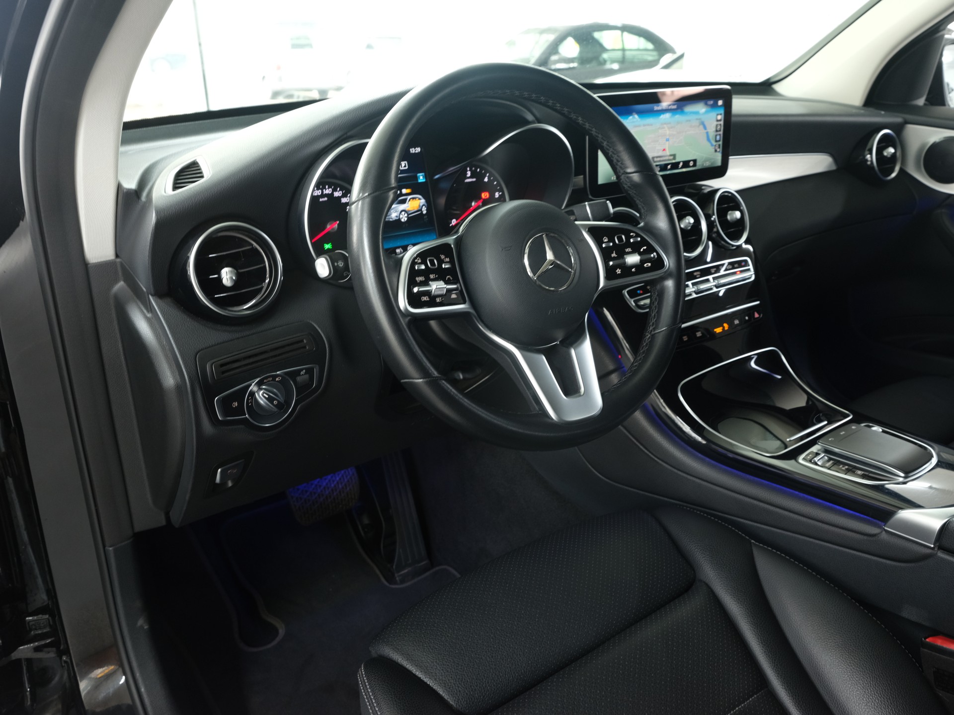 MERCEDES-BENZ GLC 300 de 4Matic 9G-Tronic-image-8