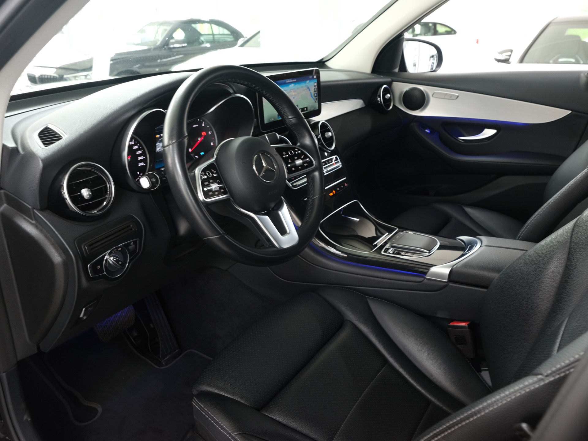 MERCEDES-BENZ GLC 300 de 4Matic 9G-Tronic-image-9