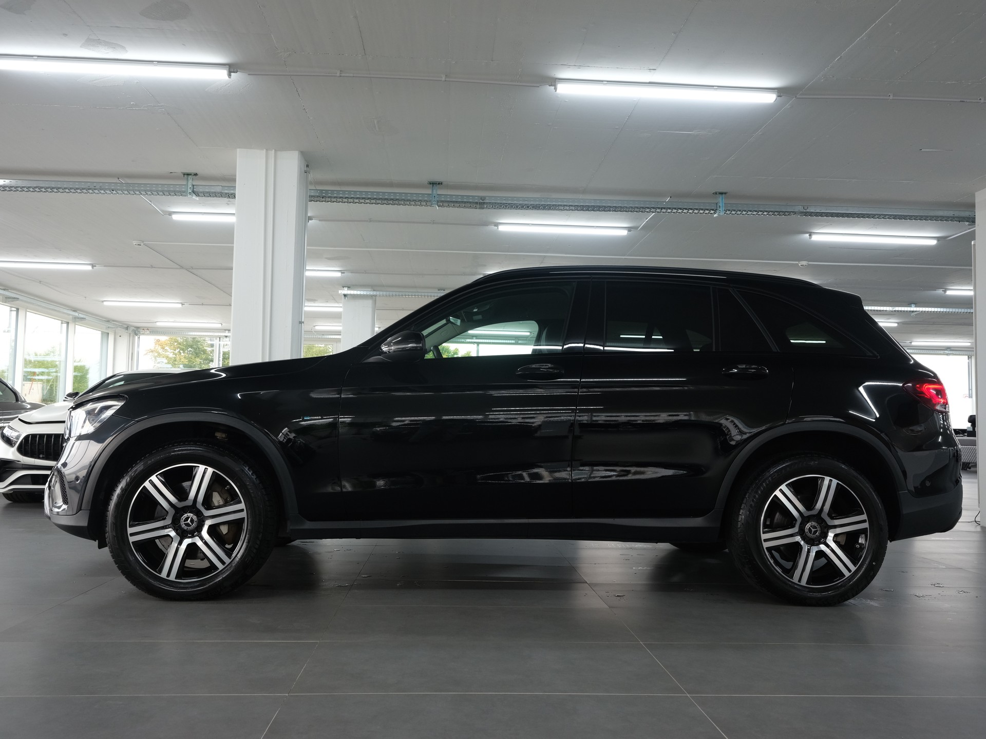 MERCEDES-BENZ GLC 300 de 4Matic 9G-Tronic-image-5