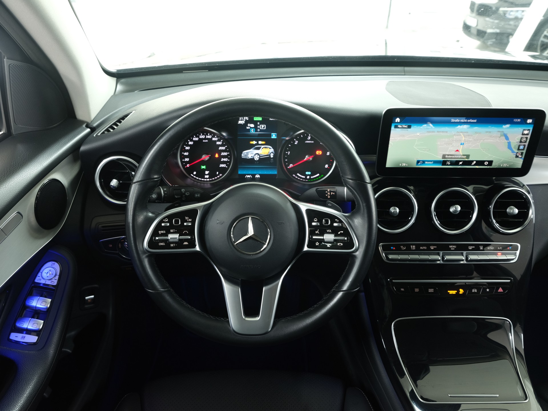 MERCEDES-BENZ GLC 300 de 4Matic 9G-Tronic-image-11