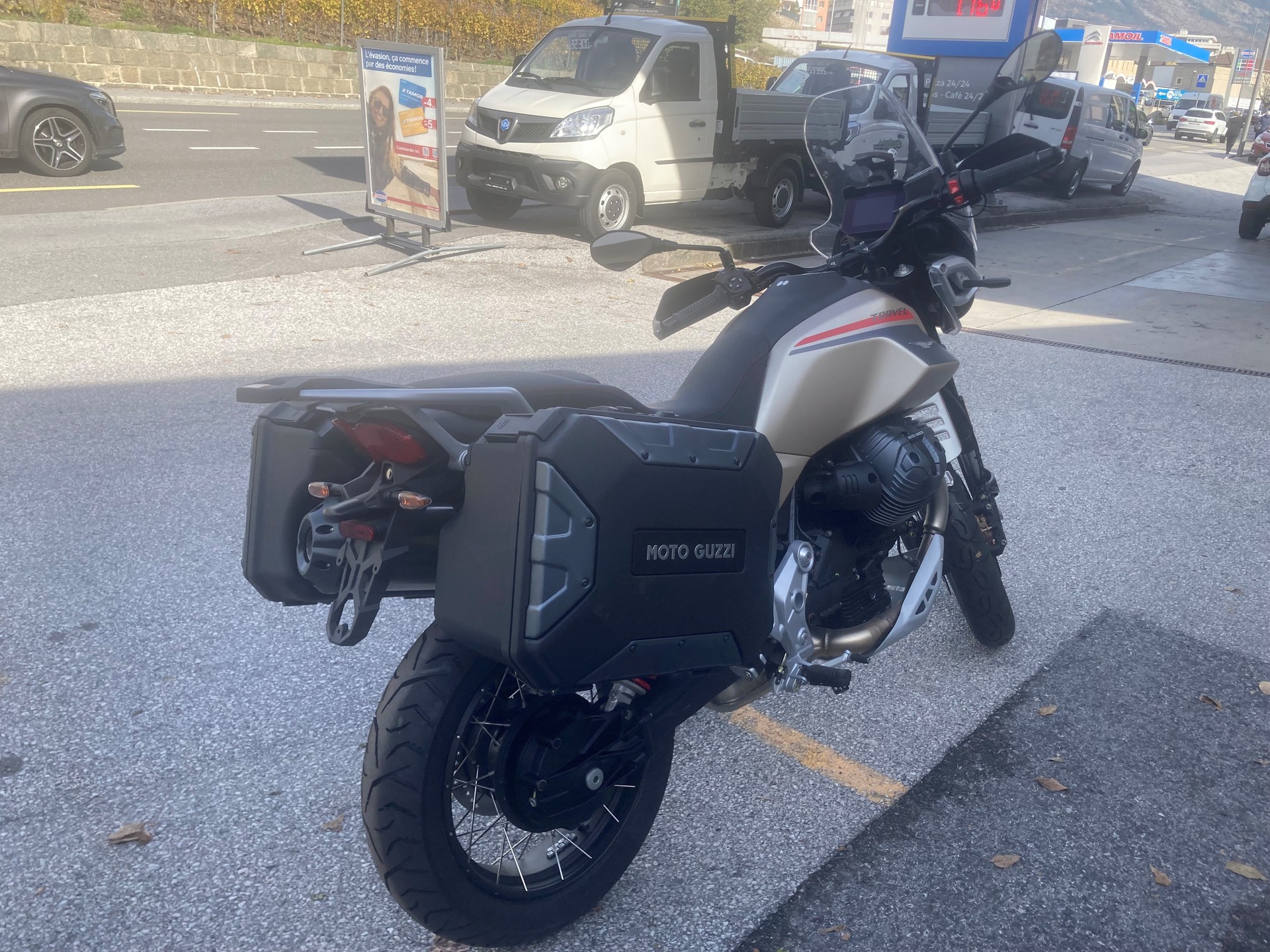MOTO GUZZI V85 TT E5+ Travel Pack-image-2