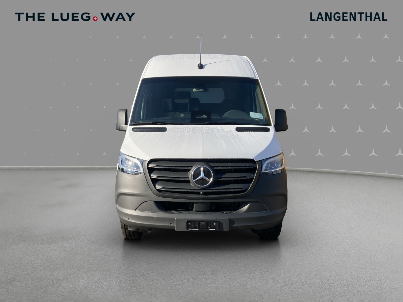 MERCEDES-BENZ eSprinter 320 81kWh Standard Hoch Pro-image-2