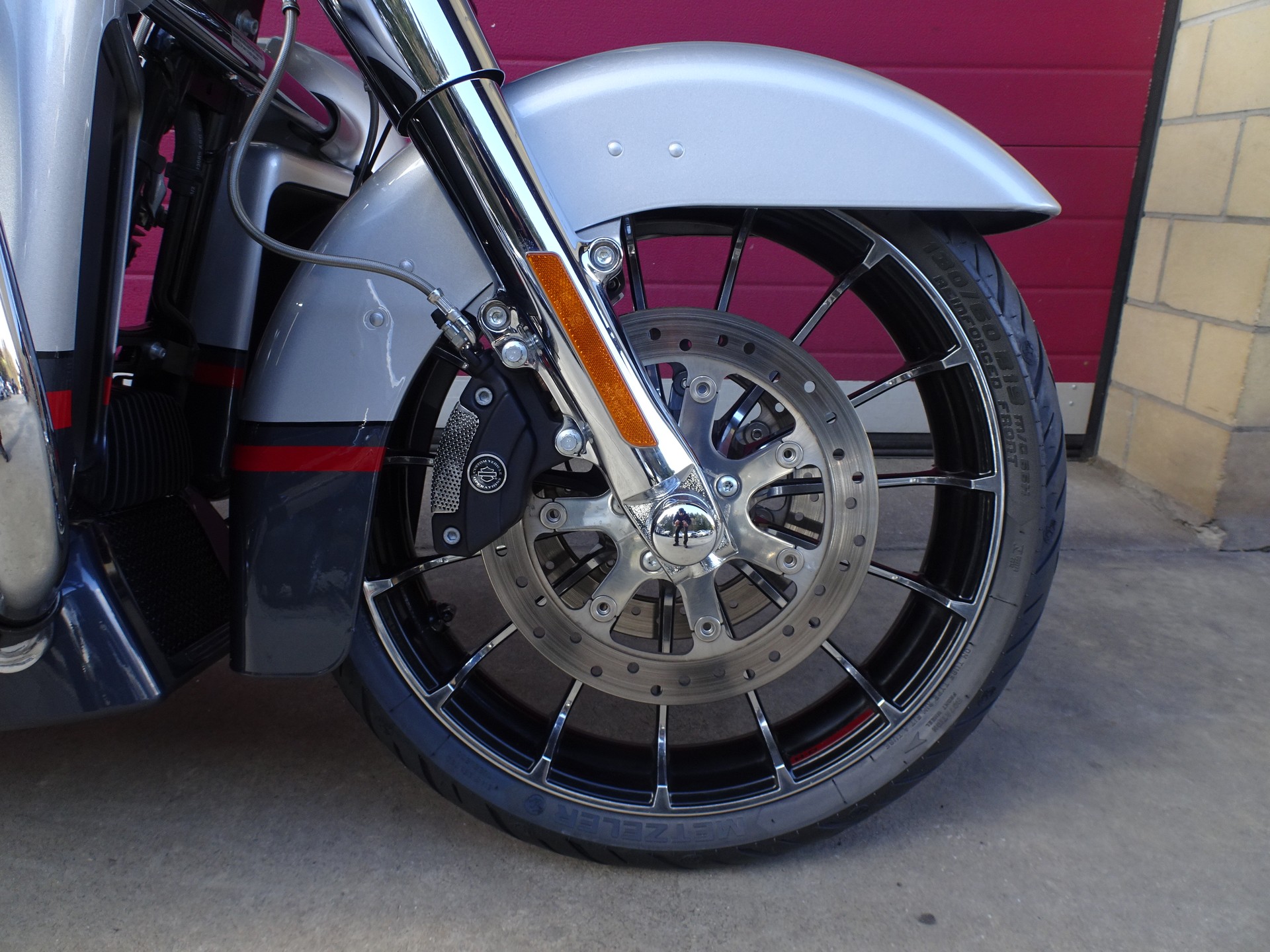 HARLEY-DAVIDSON FLHXSE Street Glide ABS CVO 117-image-1