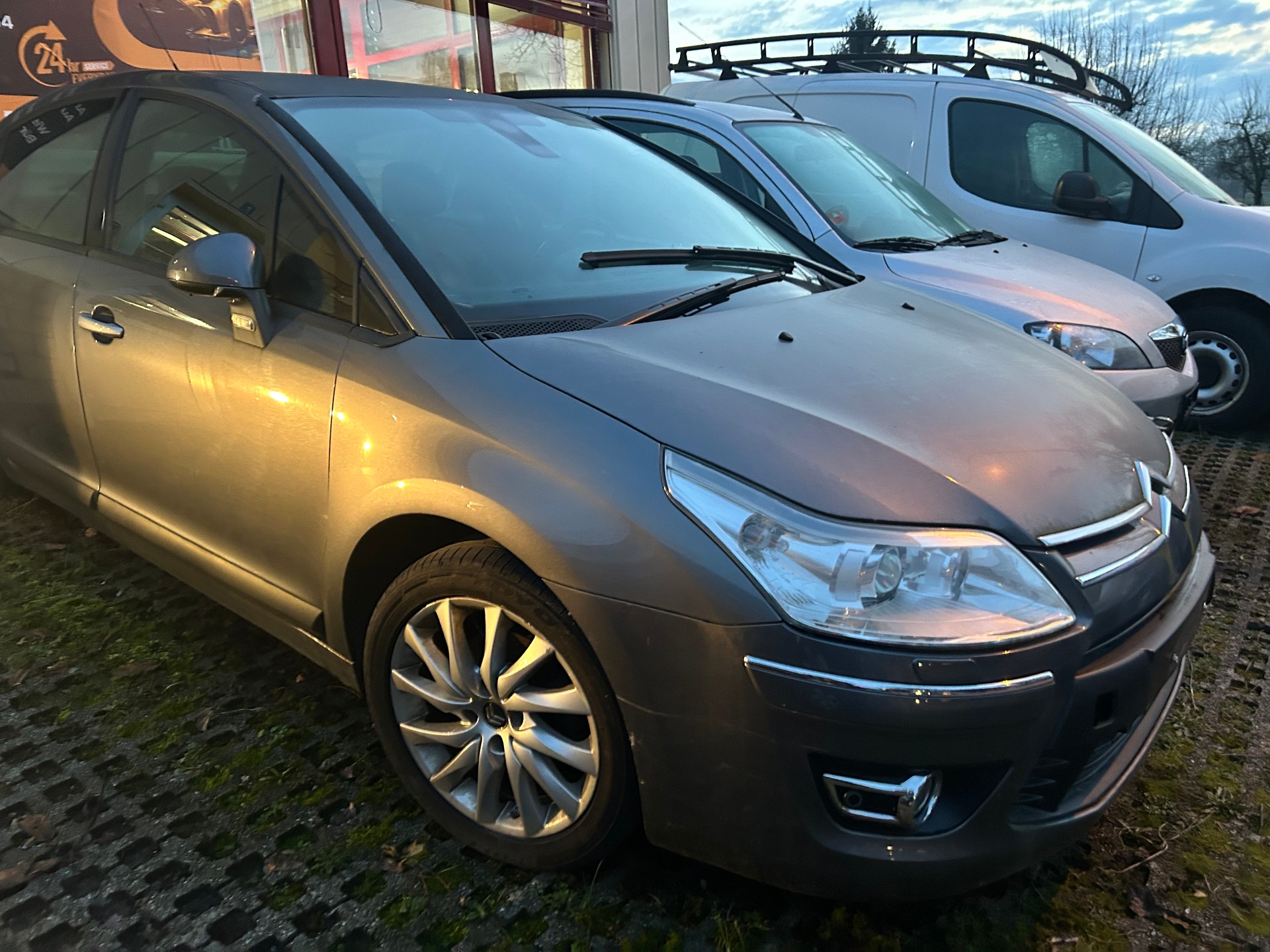 CITROEN C4 Berline 1.6i 16V Turbo Exclusive Automatic-image-2
