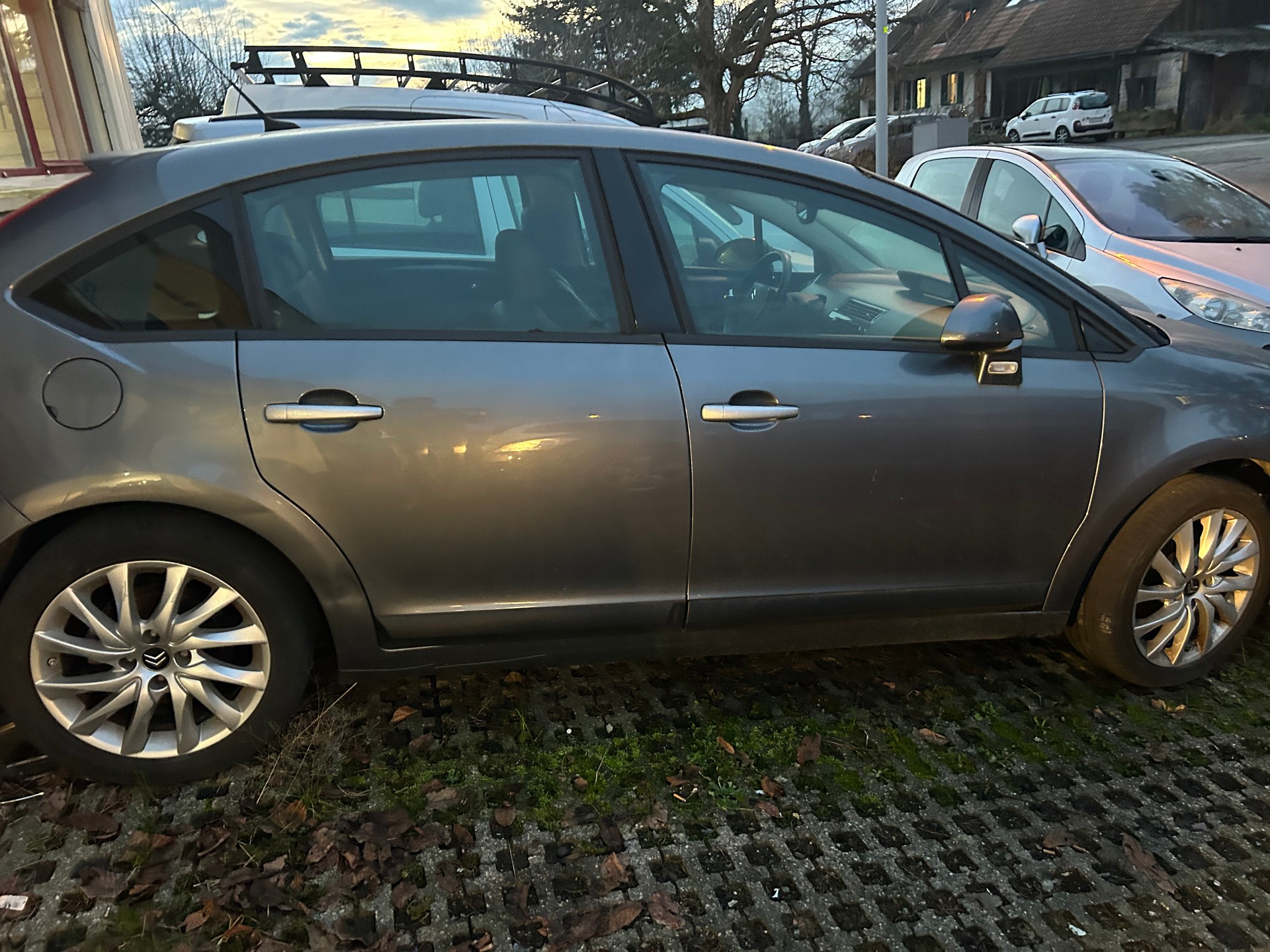 CITROEN C4 Berline 1.6i 16V Turbo Exclusive Automatic-image-3