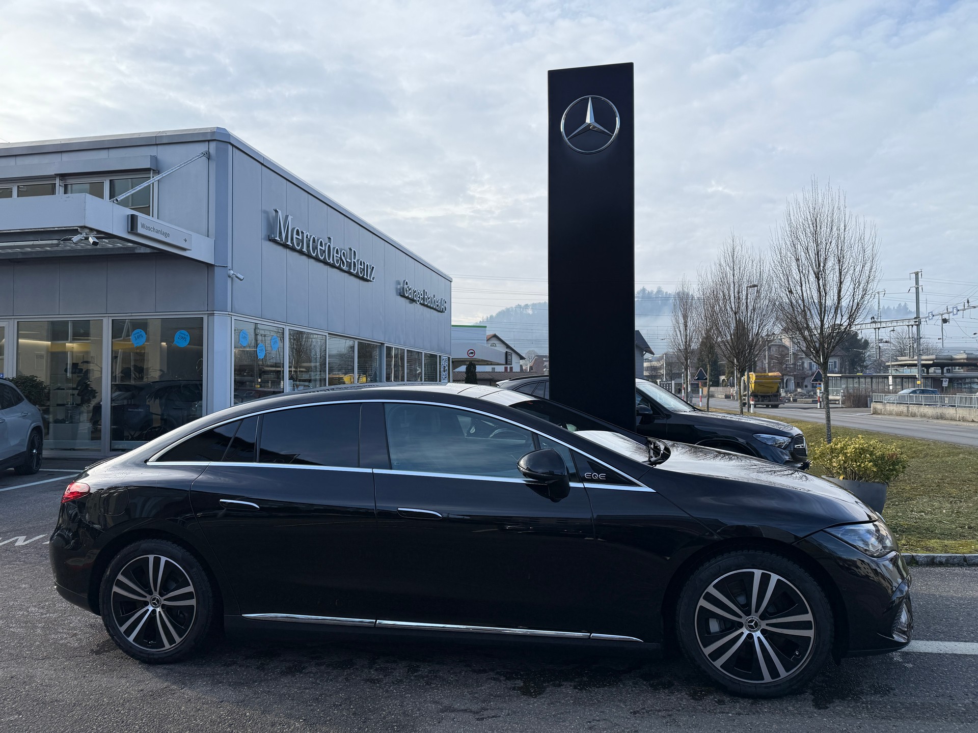 MERCEDES-BENZ EQE 350+-image-9