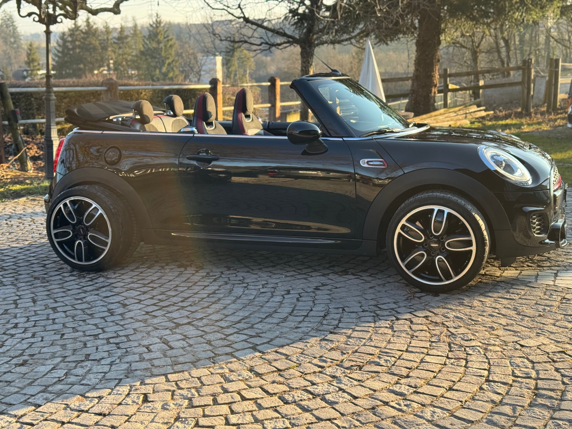 MINI Cooper John Cooper Works Cabriolet Steptronic