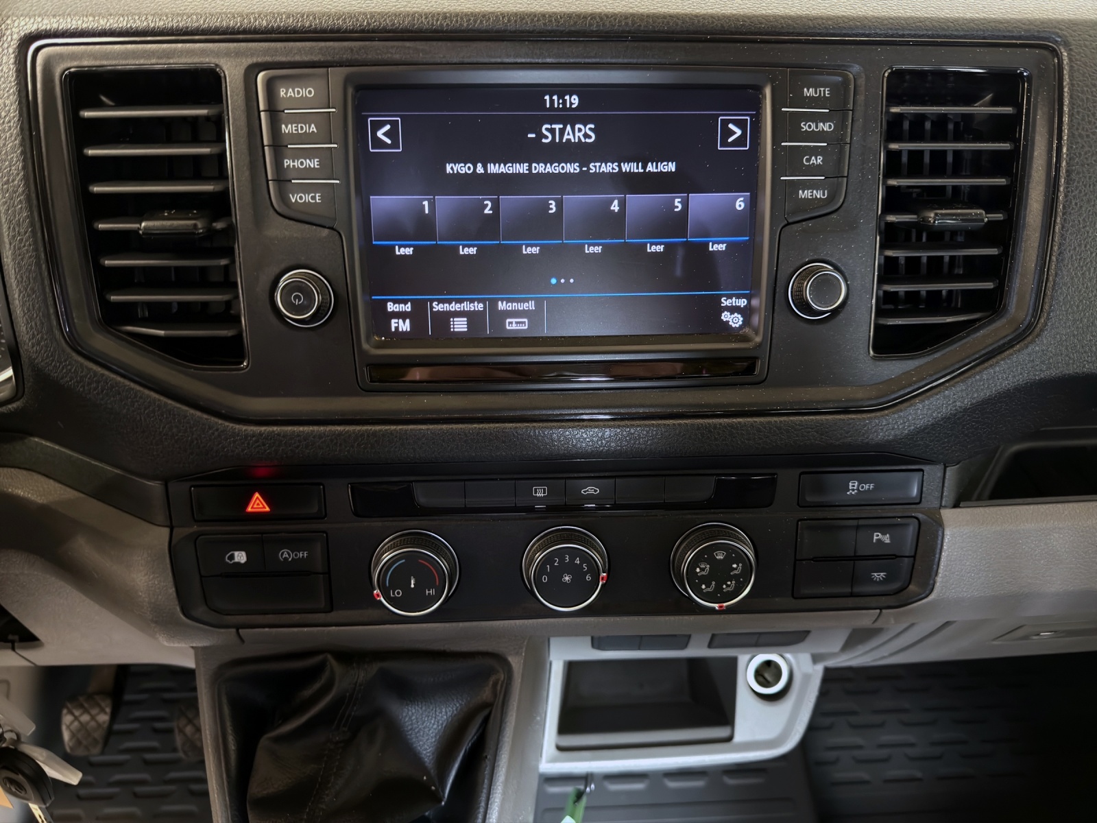 VW VW VW Crafter 35 2.0 TDI L4 4Motion-image-12