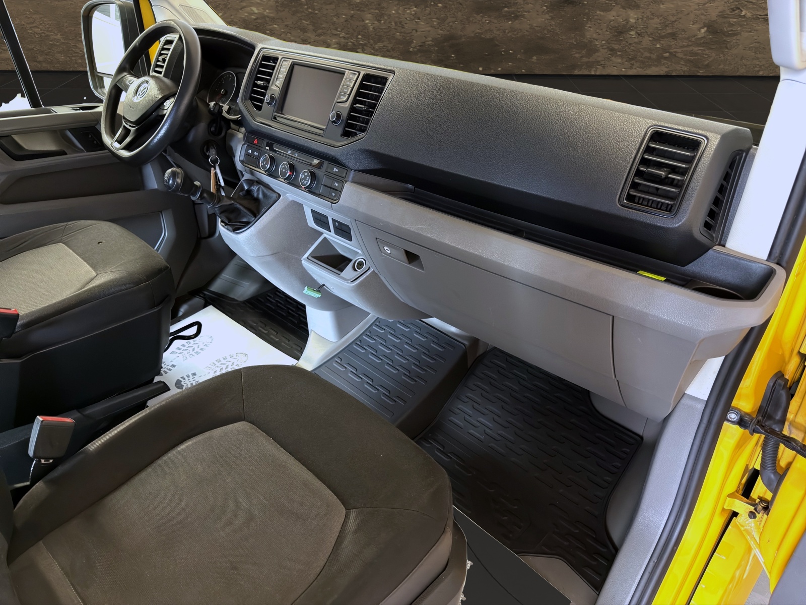 VW VW VW Crafter 35 2.0 TDI L4 4Motion-image-11