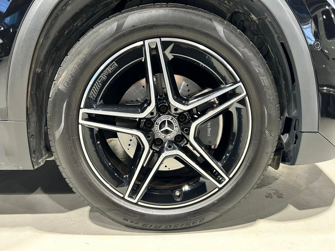 MERCEDES-BENZ GLA 200 AMG Line-image-20