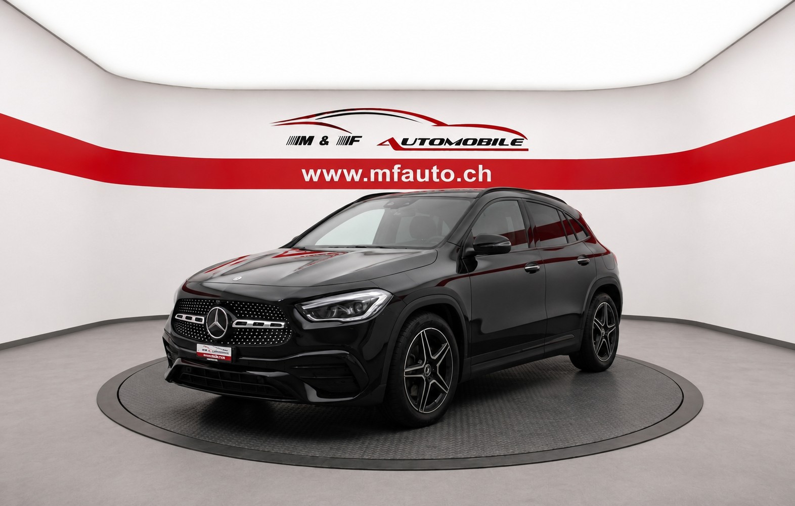 MERCEDES-BENZ GLA 200 AMG Line