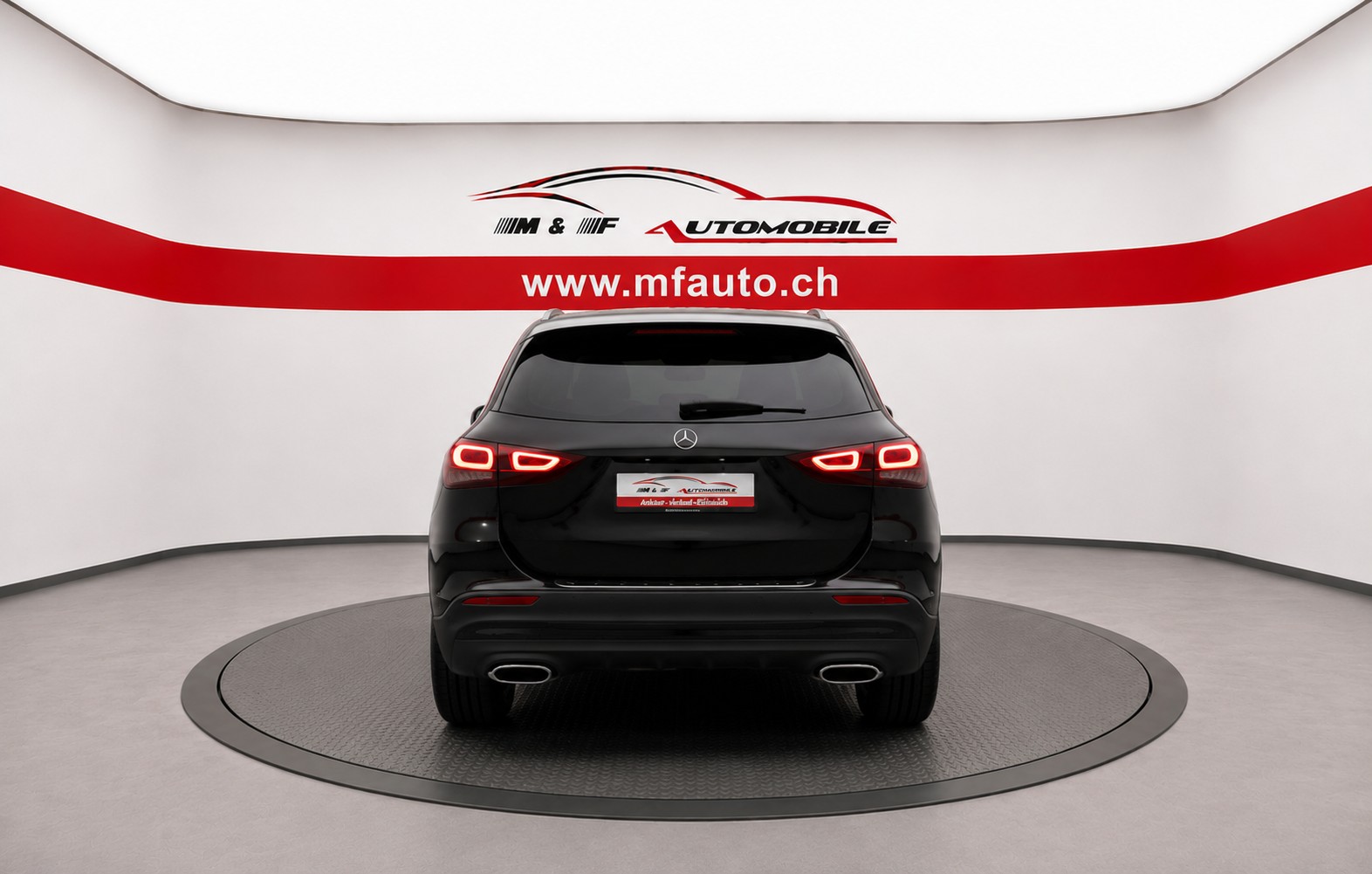 MERCEDES-BENZ GLA 200 AMG Line-image-4