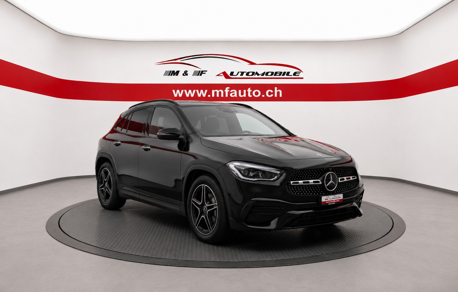 MERCEDES-BENZ GLA 200 AMG Line-showroom-element-1
