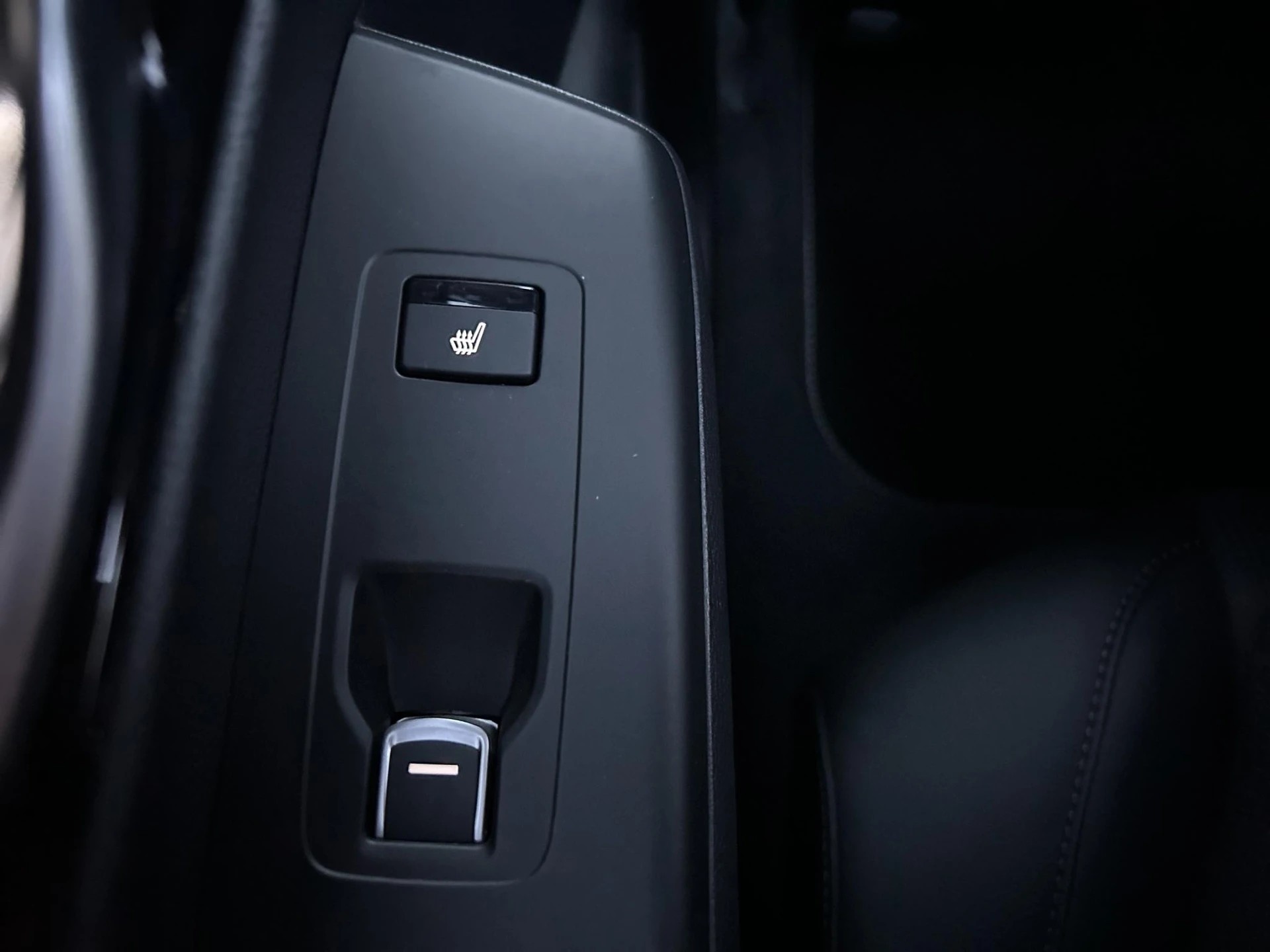 HONDA CR-V 2.0i MMD PHEV Advance 2WD Automatic-image-12
