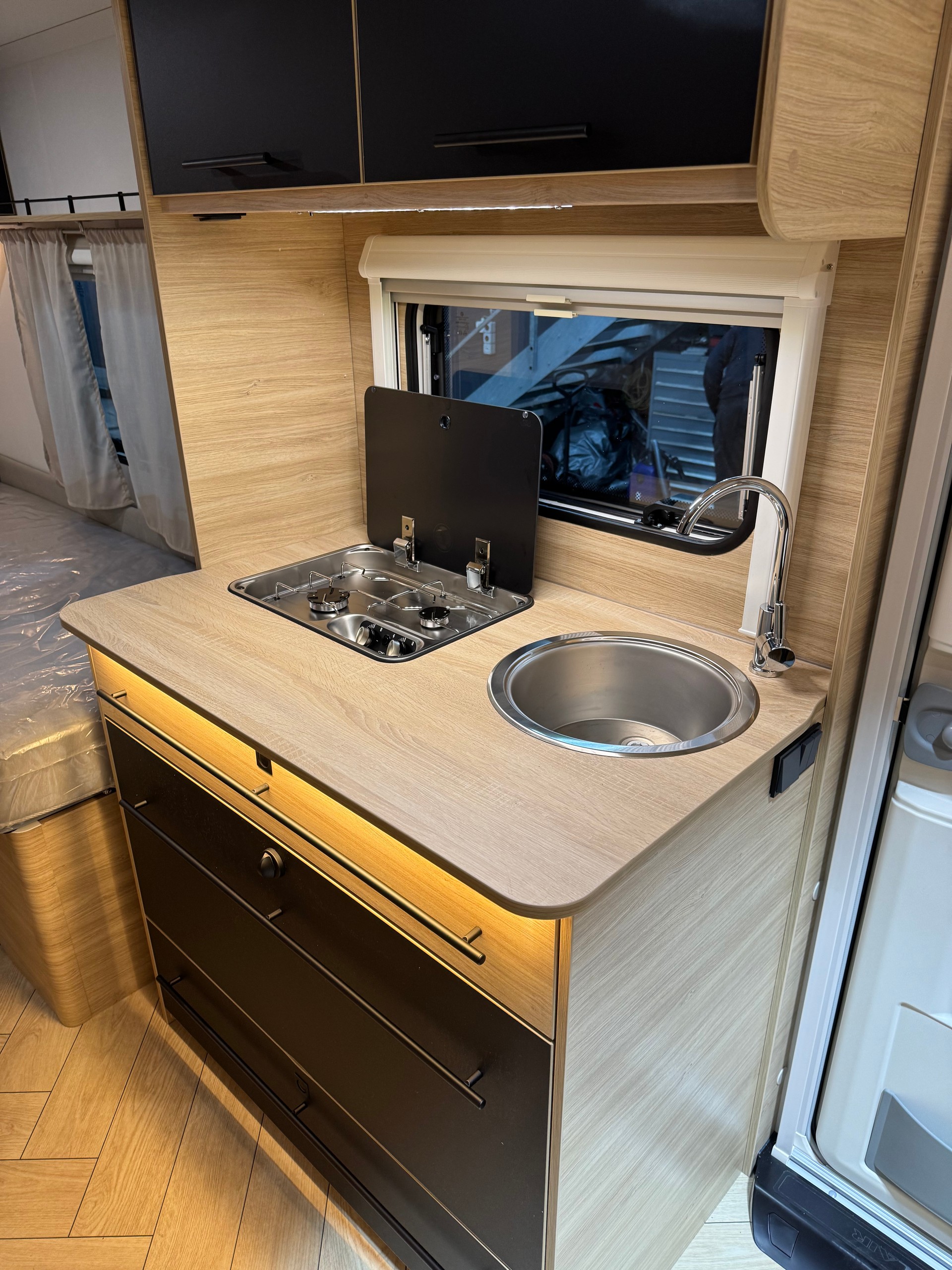 CARAVELAIR Sport Line 492-image-9