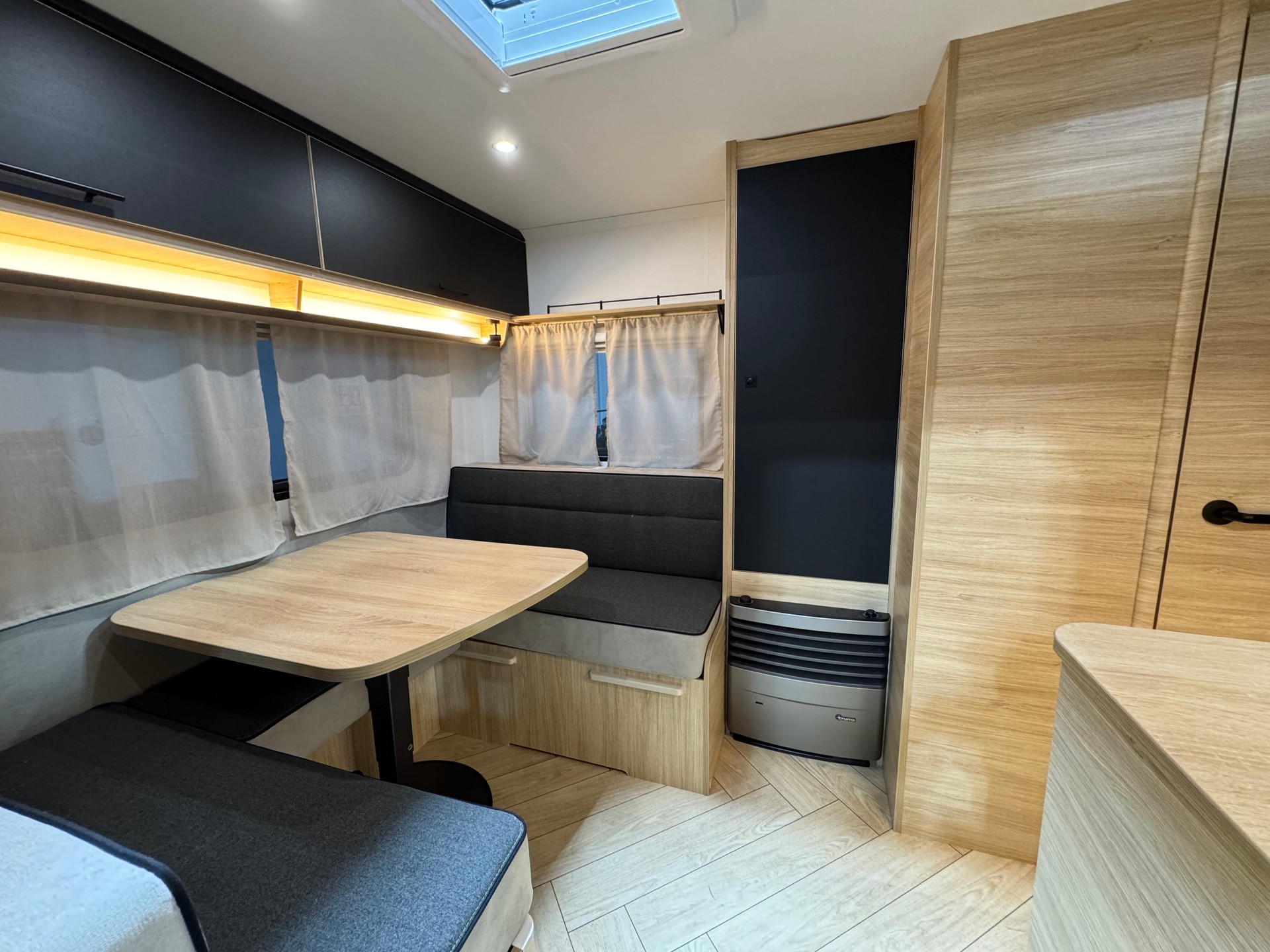 CARAVELAIR Sport Line 492-image-6