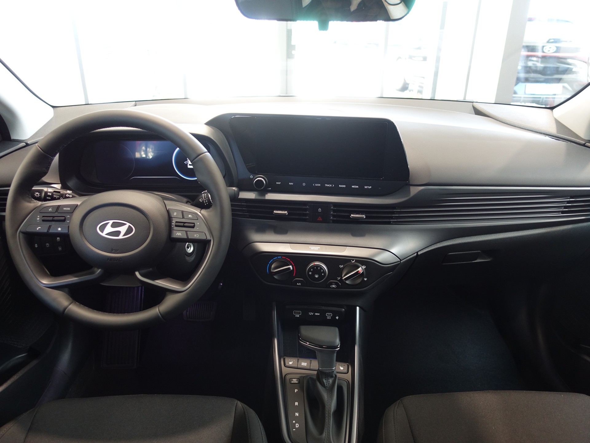 HYUNDAI i20 1.0 T-GDi Amplia DCT-image-9