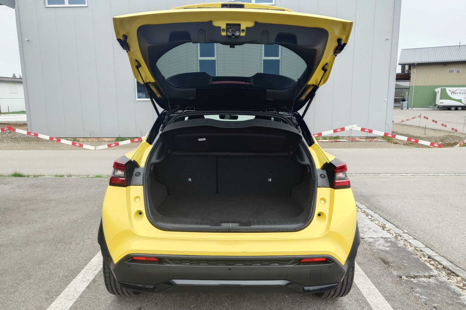 NISSAN Juke 1.6 Hybrid N-Sport-image-5