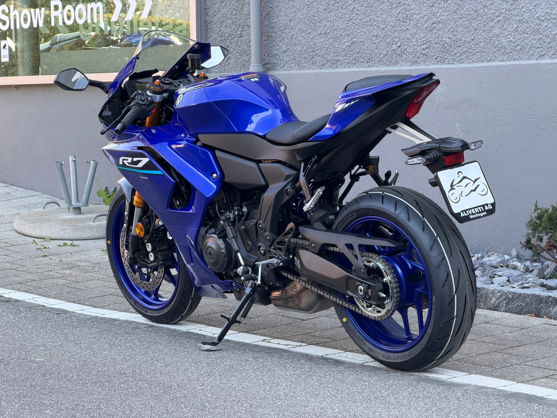 YAMAHA R7 2026-image-8