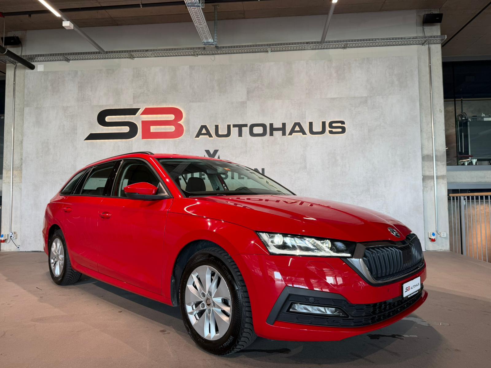 SKODA Octavia Combi 2.0 TDI DSG Ambition-showroom-element-2