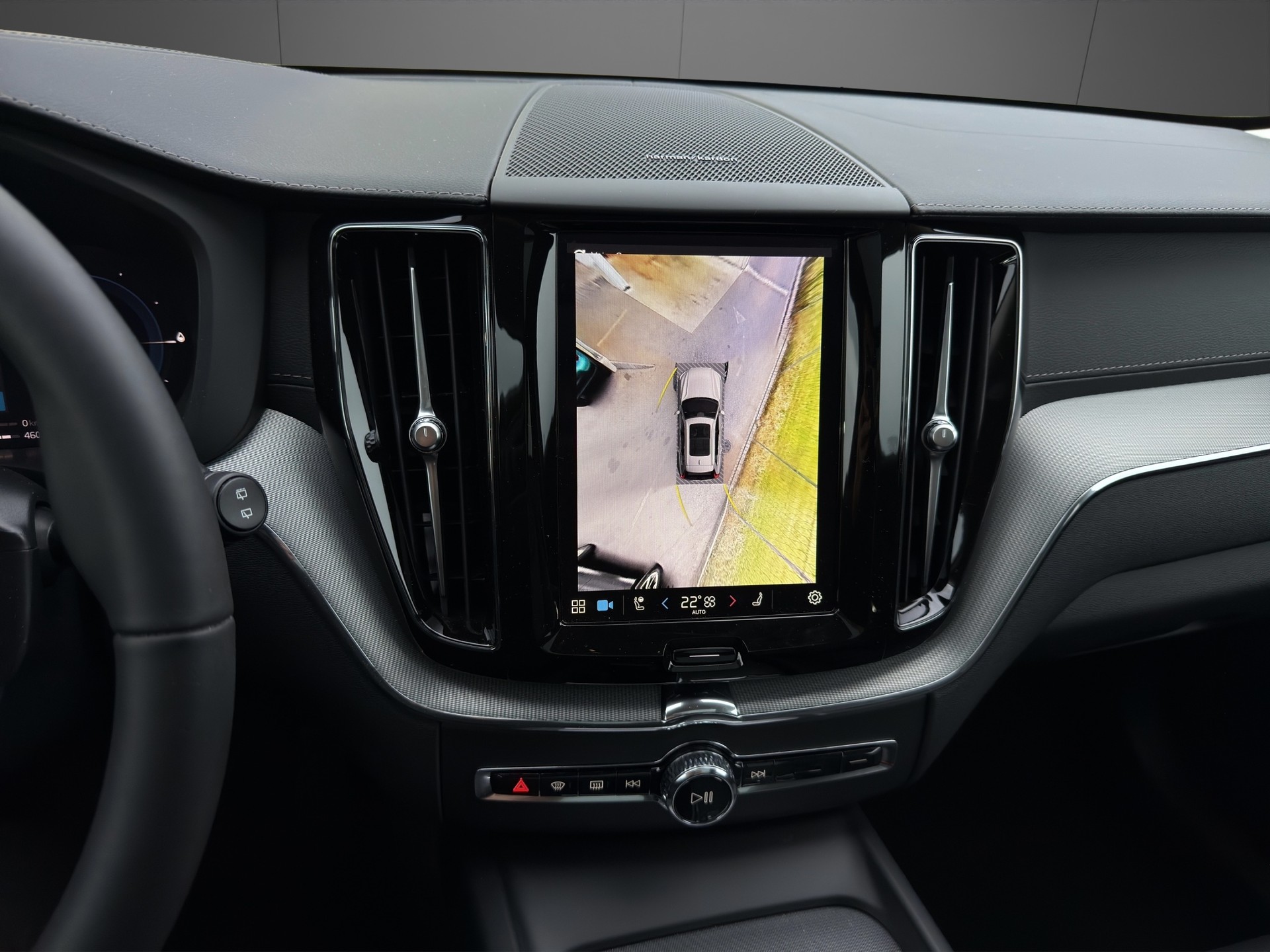 VOLVO XC60 T8 eAWD PluginHybrid Ultimate Dark Geartronic-image-13